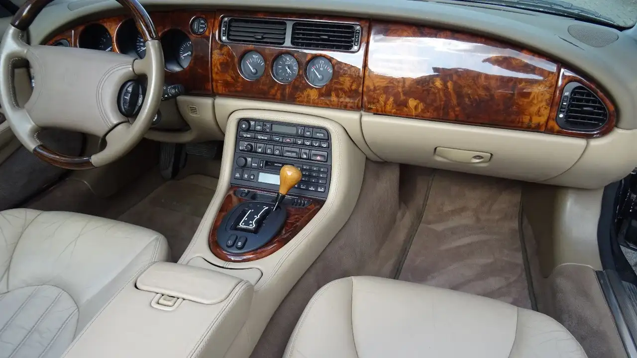 Jaguar XK8 Cabriolet, foto 9