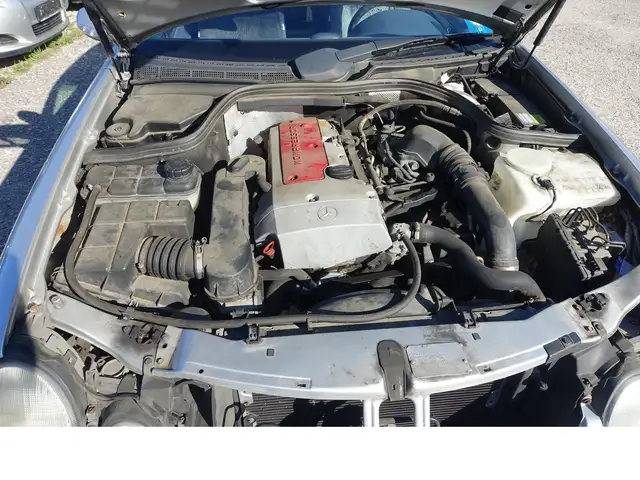 Mercedes-Benz CLK view 15