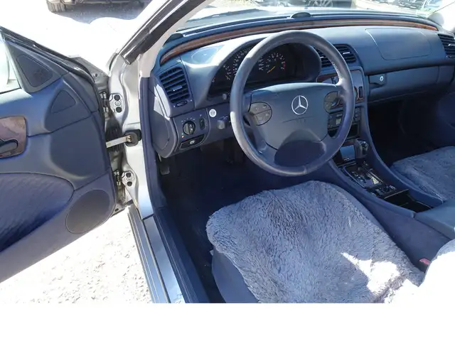 Mercedes-Benz CLK view 8