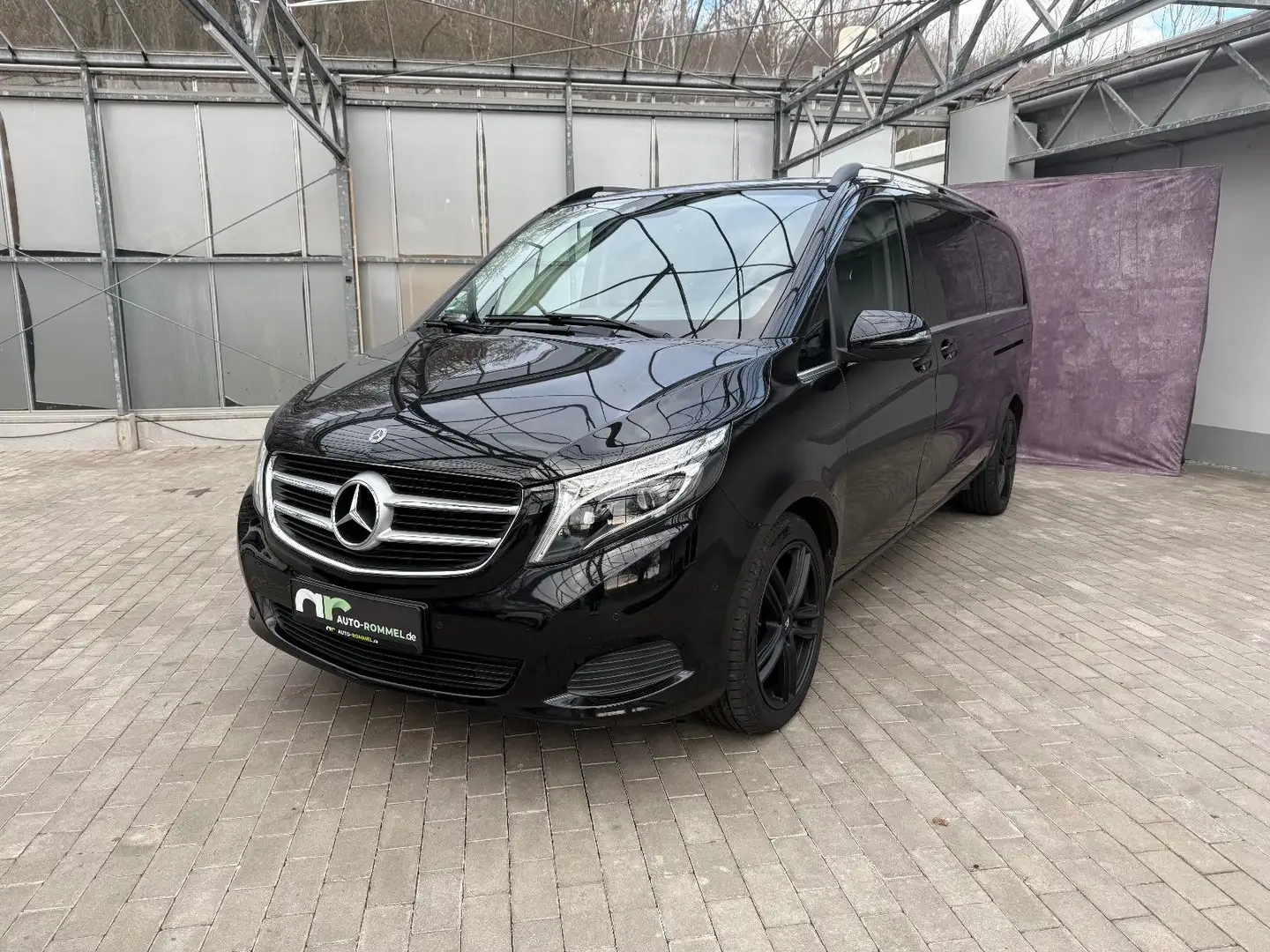 Mercedes-Benz V 220 CDI Avantgarde extralang Nav LED AHK 8-Si Fekete - 1