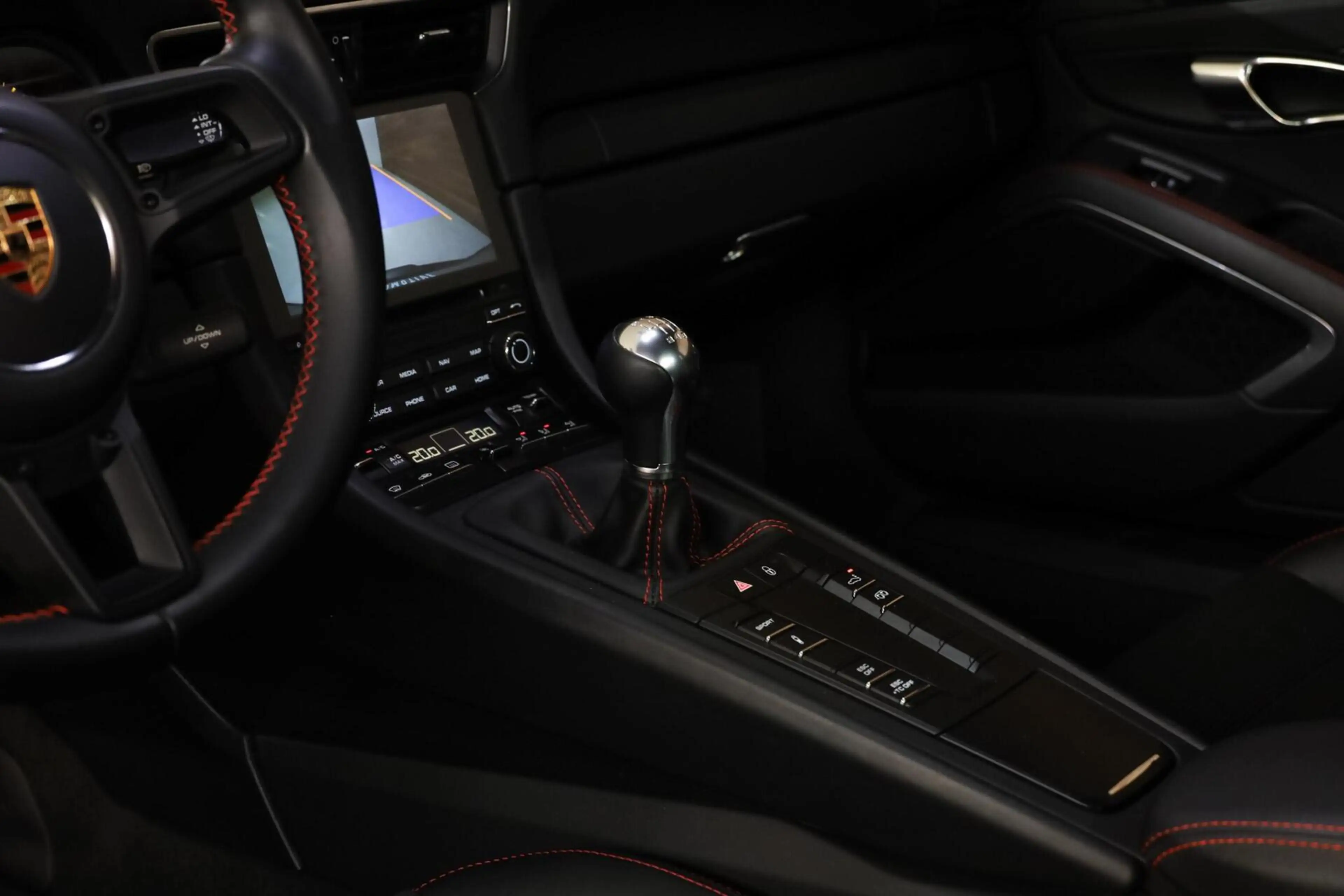 Porsche 991 4.0 GT3 Touring Package — photo 32