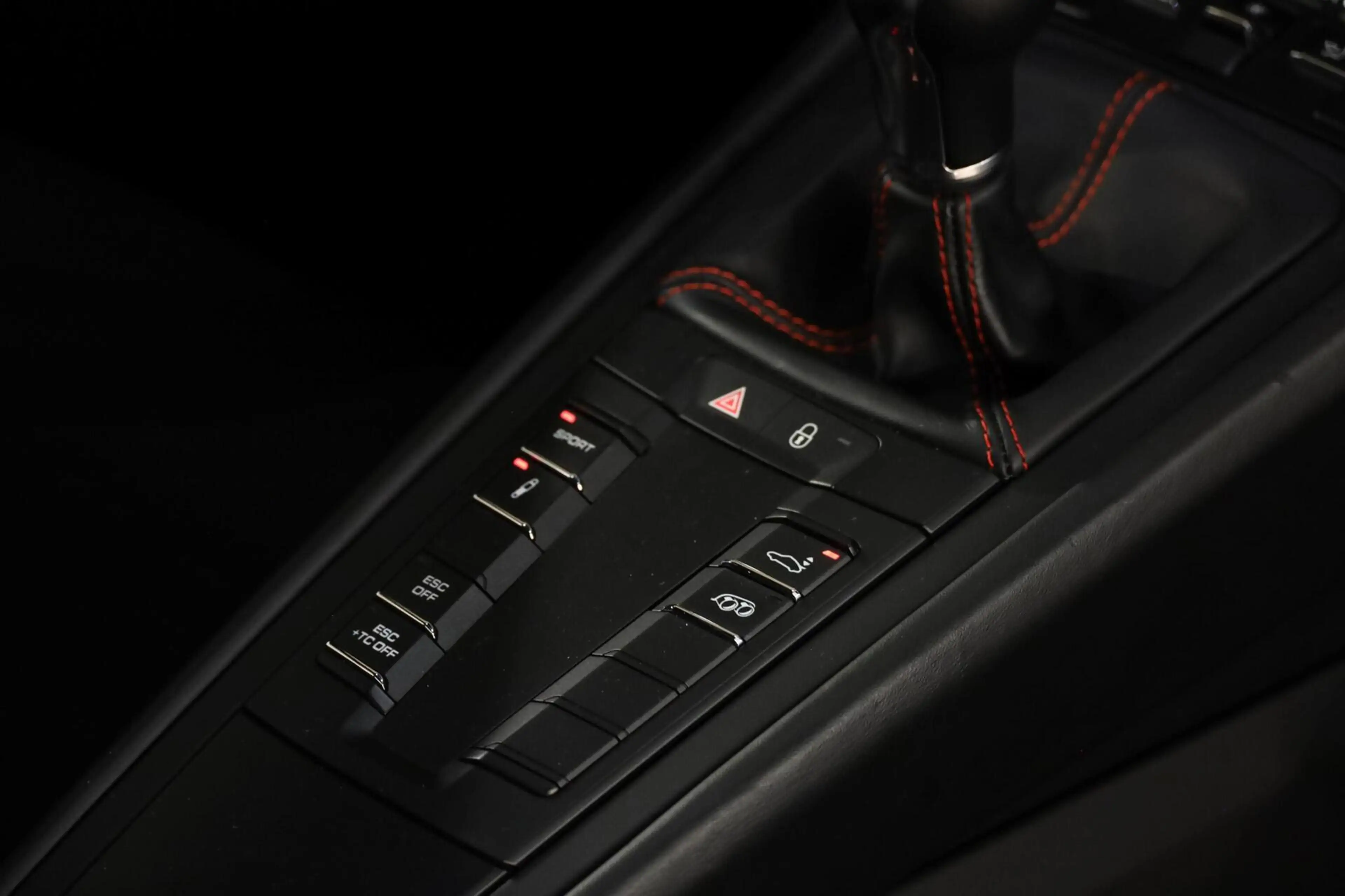 Porsche 991 4.0 GT3 Touring Package — photo 14