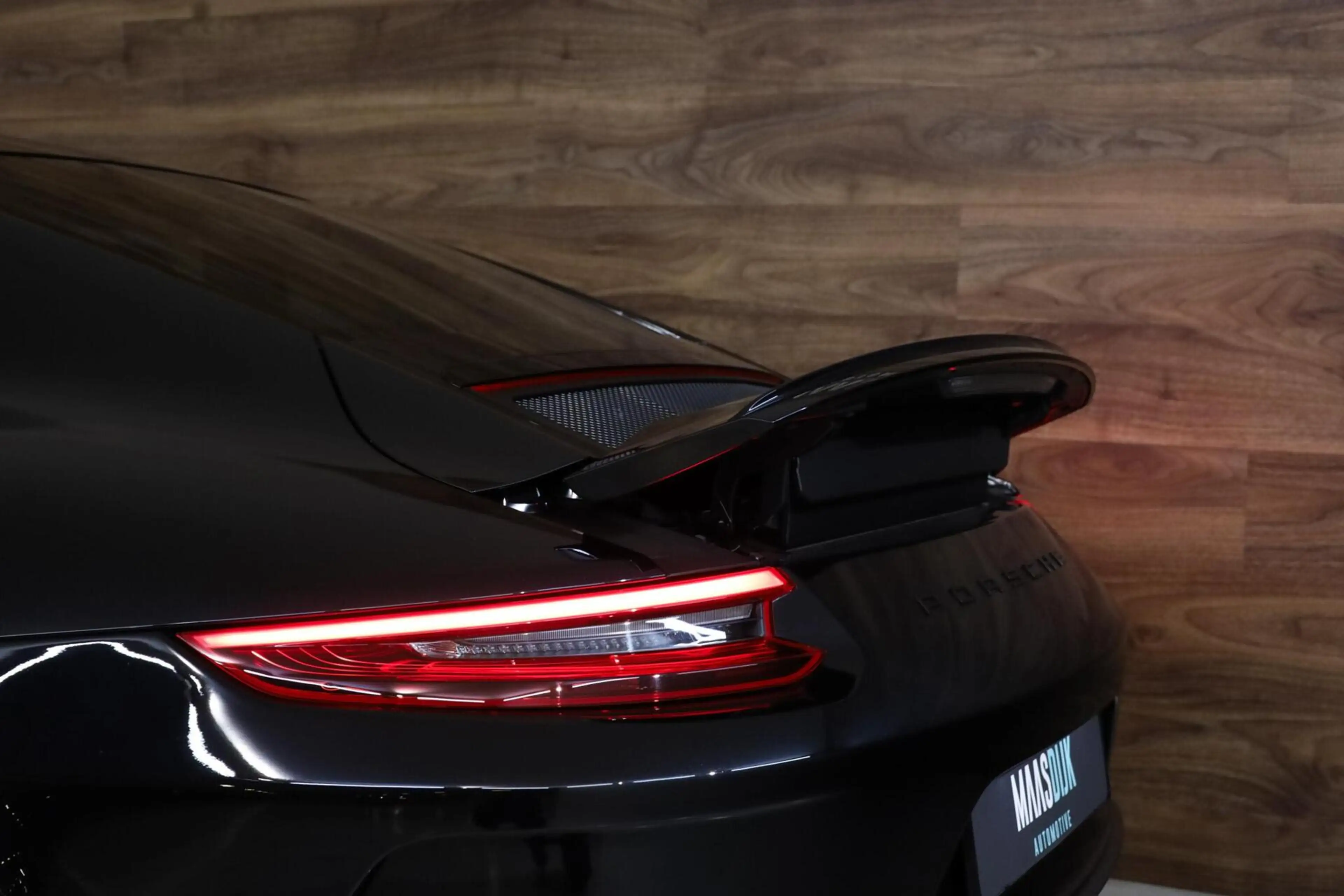Porsche 991 4.0 GT3 Touring Package — photo 31