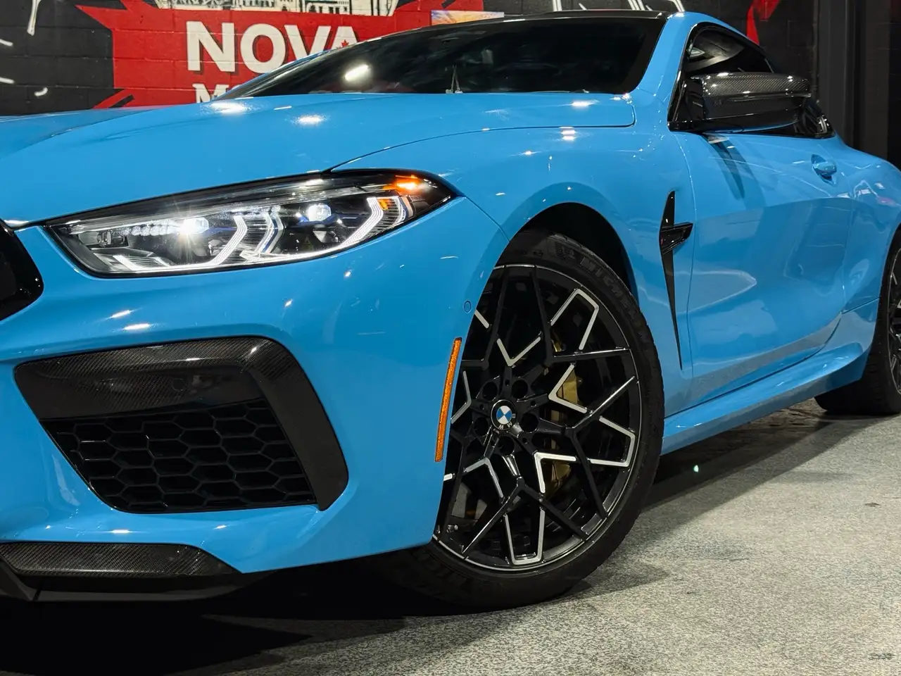 BMW M8 снимка BMW M8