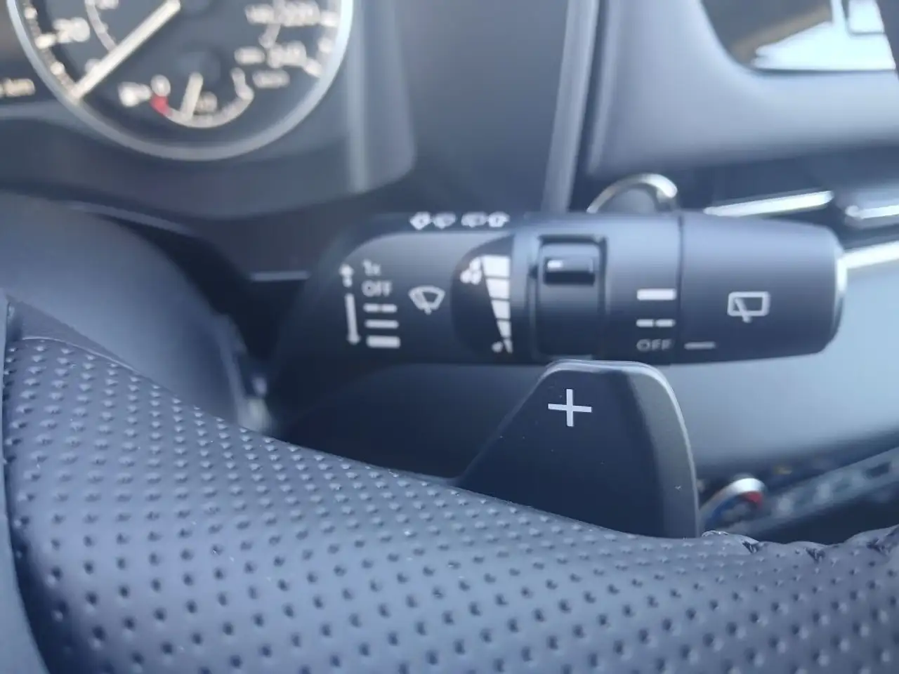 Mitsubishi Outlander снимка Mitsubishi Outlander