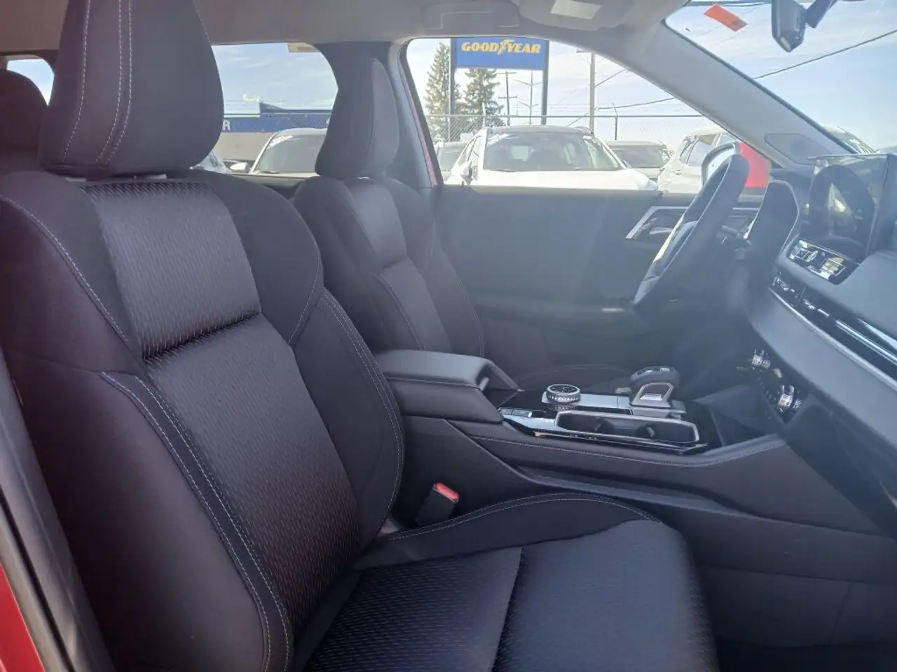 Mitsubishi Outlander снимка Mitsubishi Outlander