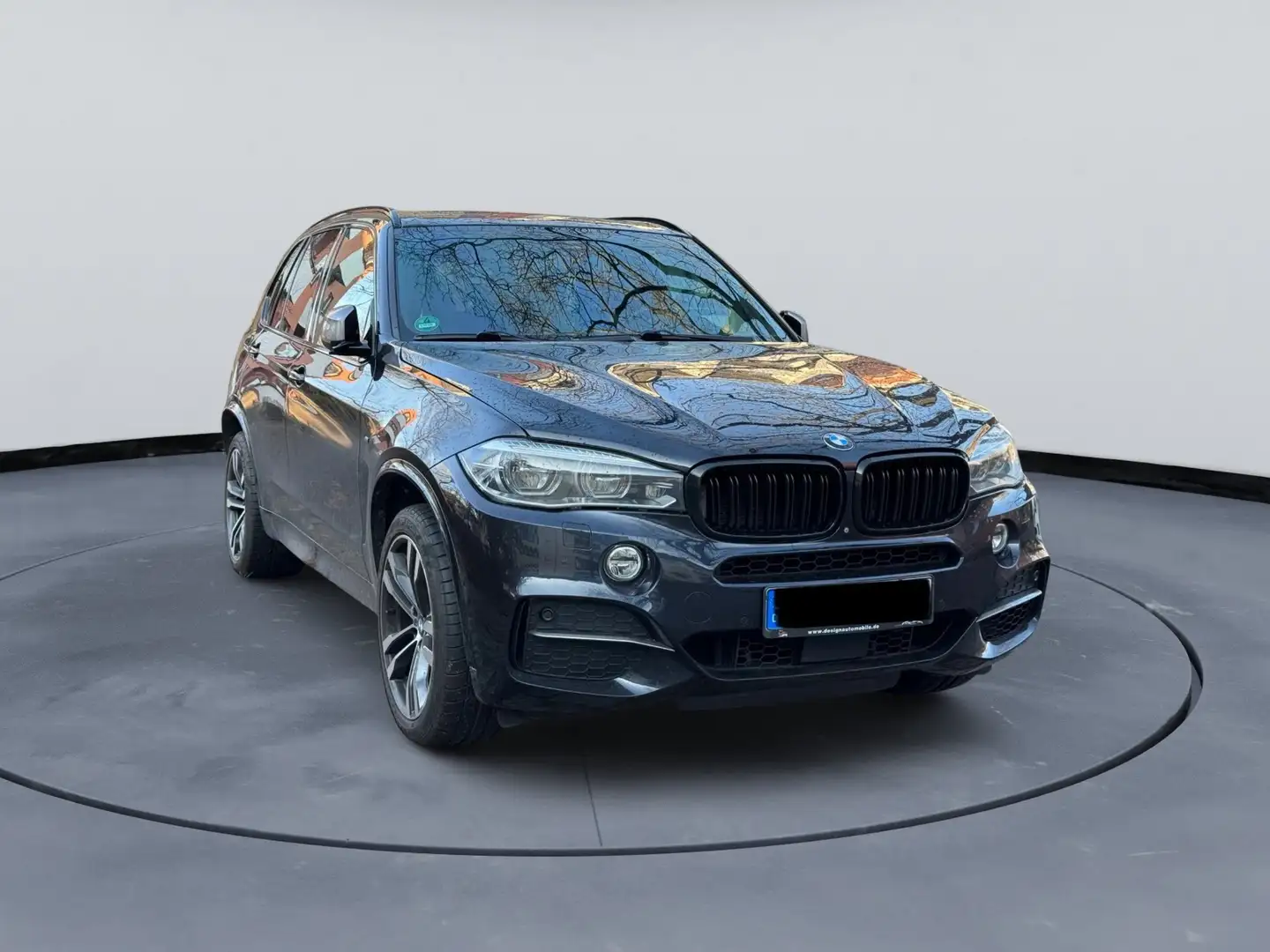BMW X5 M M50d (360° Kamera, Komfortsitze, Head-Up Display) Schwarz - 1