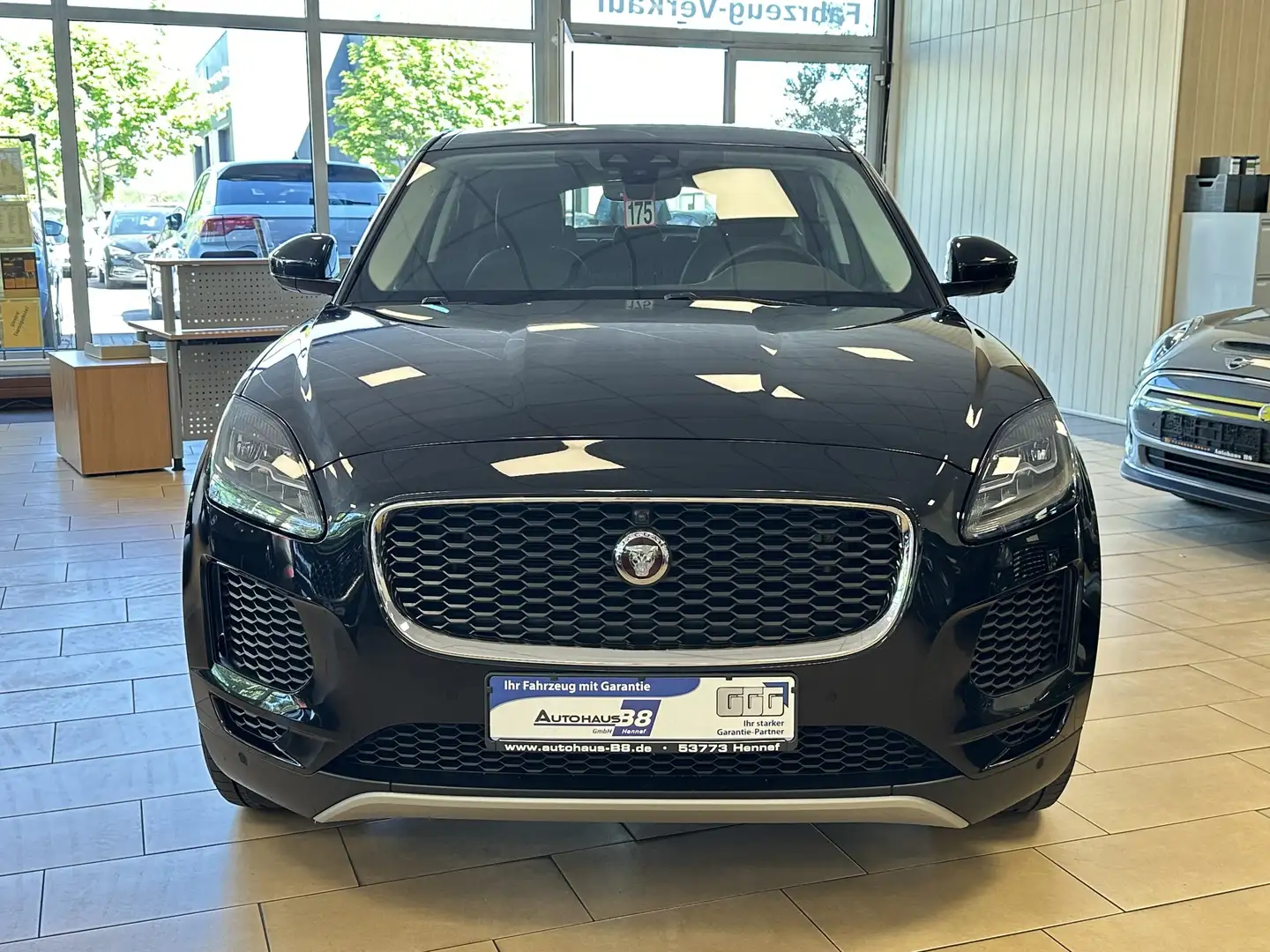 Jaguar E-Pace S*AWD*R.Cam*SHZ*LED*Ambiente*DAB*Leder Schwarz - 2