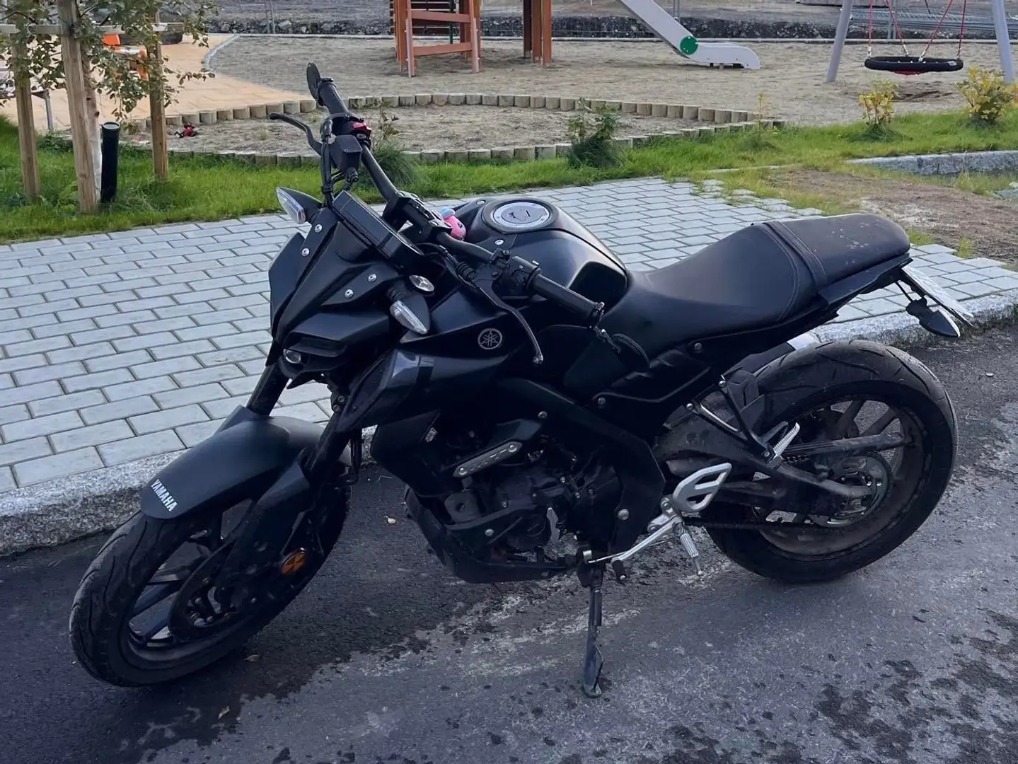 Yamaha MT-125 Noir - 2