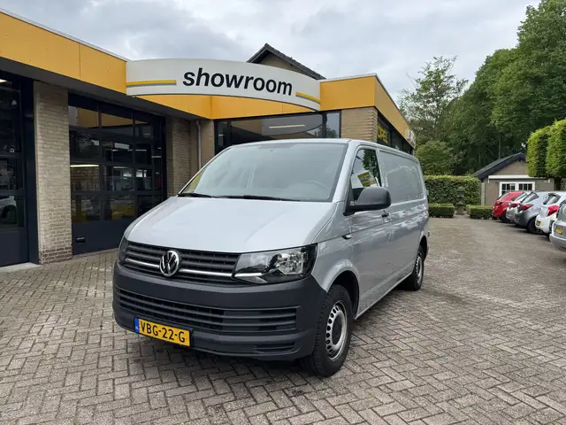 Volkswagen T6 Transporter 2.0 TDI L1H1 Economy Airco