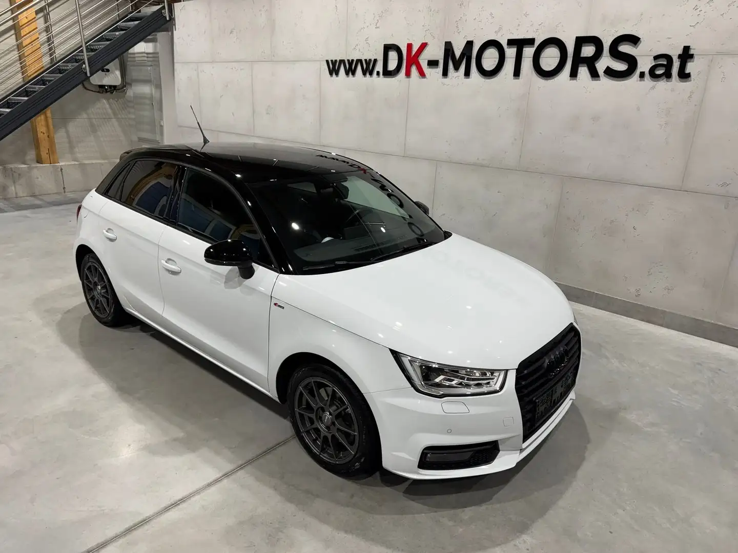 Audi A1 Sport S-Tronic S-Line / Xenon / Alcantara / Navi / Weiß - 2