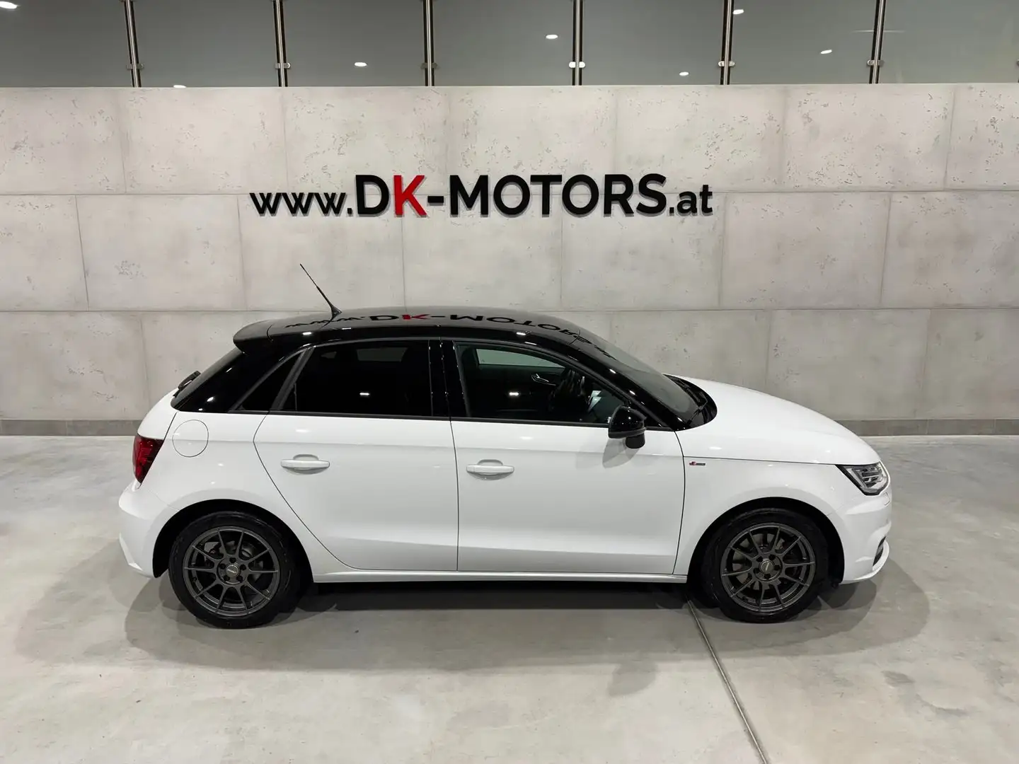 Audi A1 Sport S-Tronic S-Line / Xenon / Alcantara / Navi / Weiß - 1