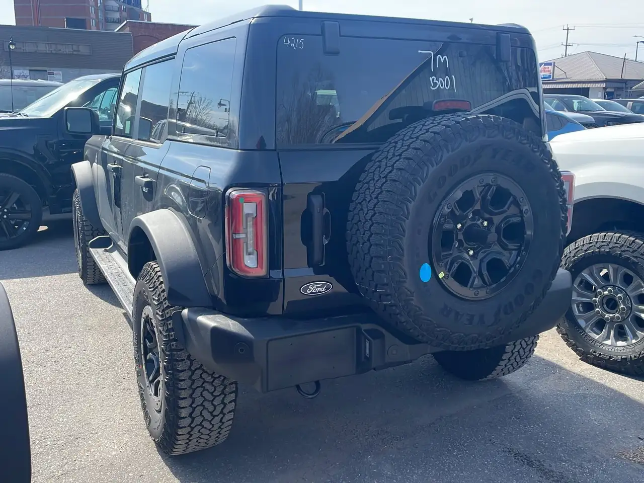 Ford Bronco снимка Ford Bronco