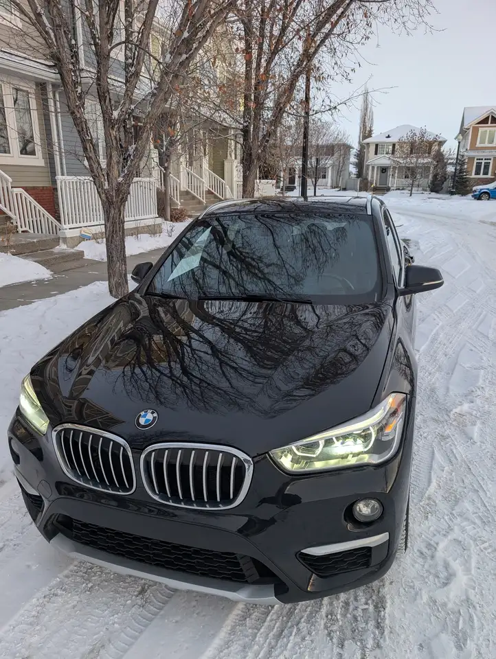 BMW X1 снимка BMW X1