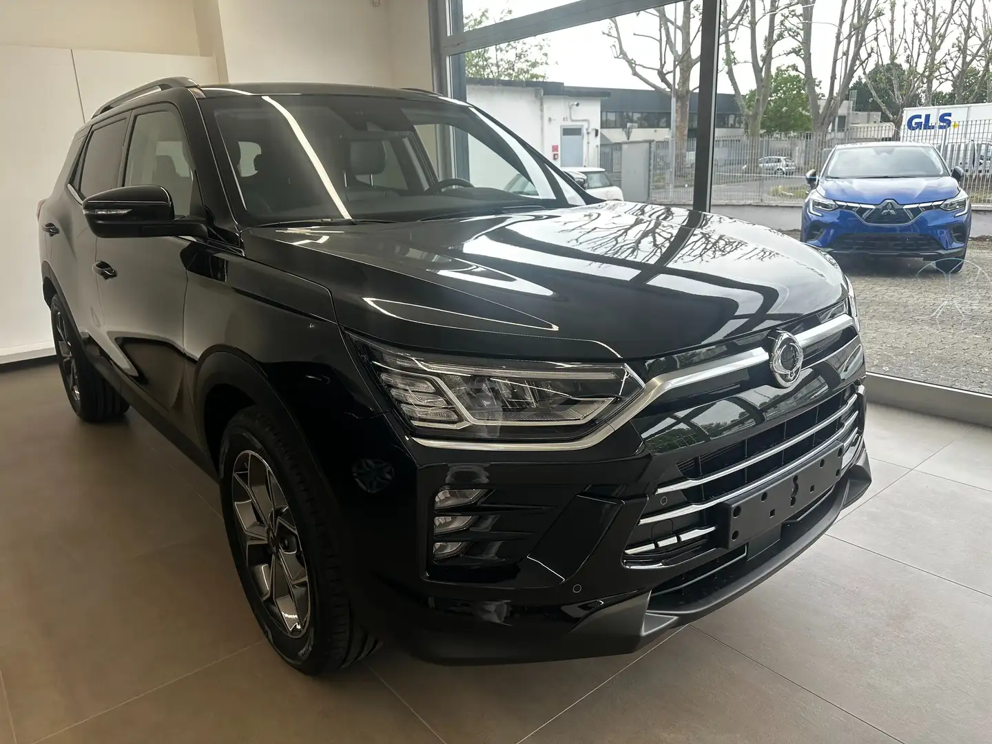 KGM Korando 1.6 ICON 136 CV 2WD DIESEL Černá - 1