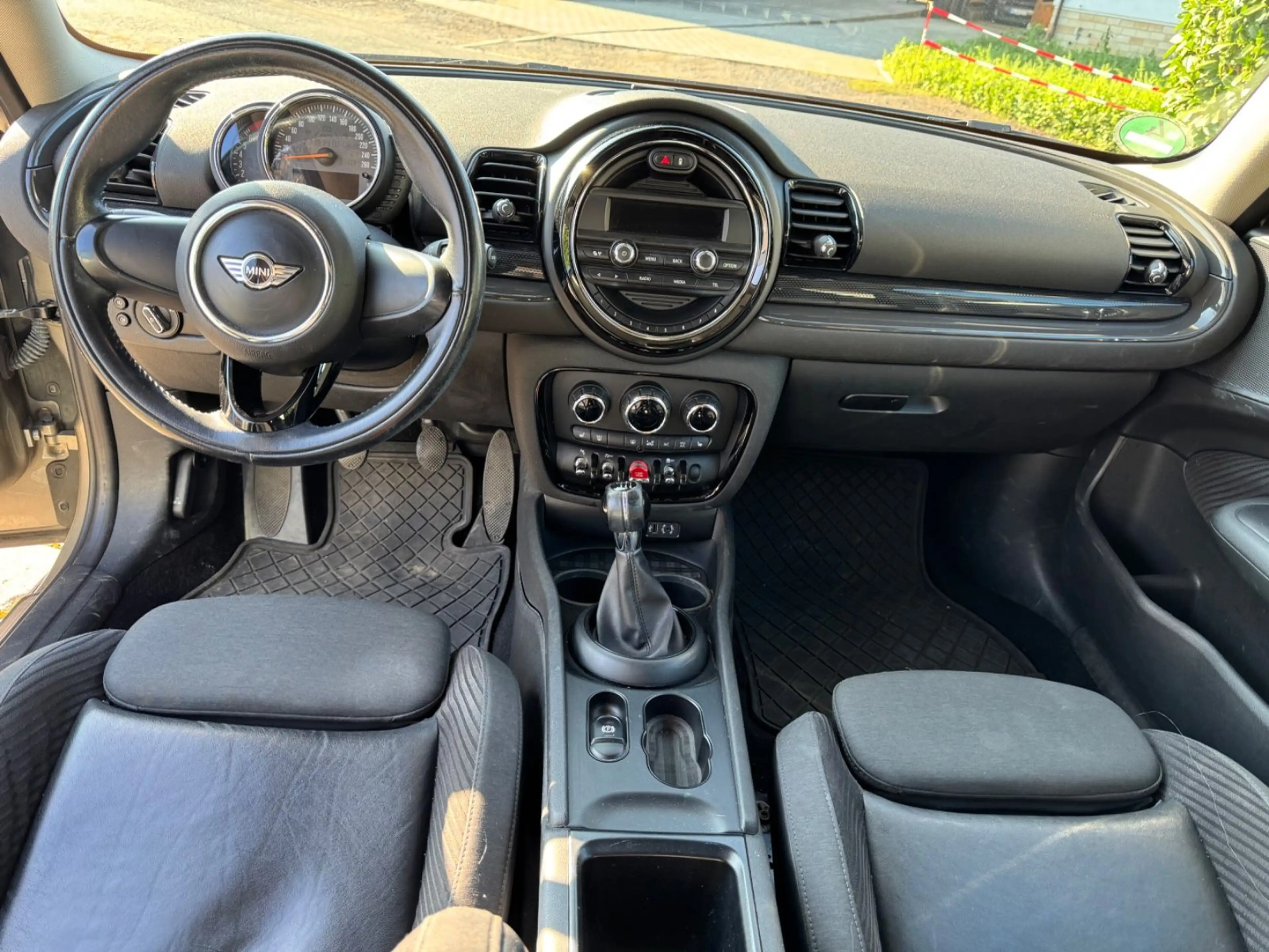 MINI Cooper Clubman 1.5 Sport Klimaaut Pano SH — photo 15