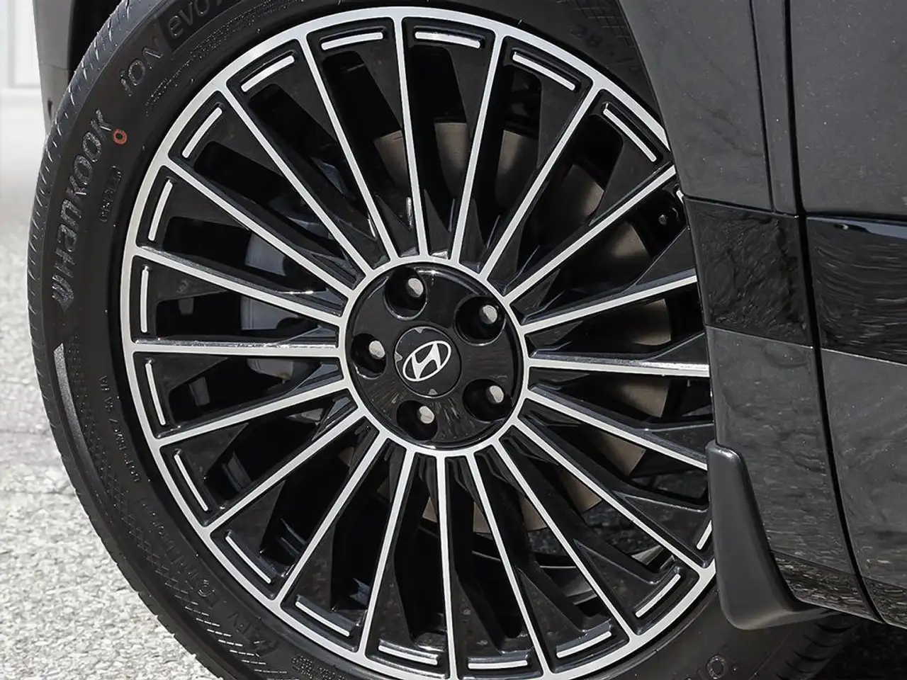 Hyundai IONIQ 9 снимка Hyundai IONIQ 9