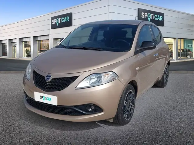 Lancia Ypsilon 3ª serie - Ypsilon 1.0 FireFly 5 porte S&S Hybrid
