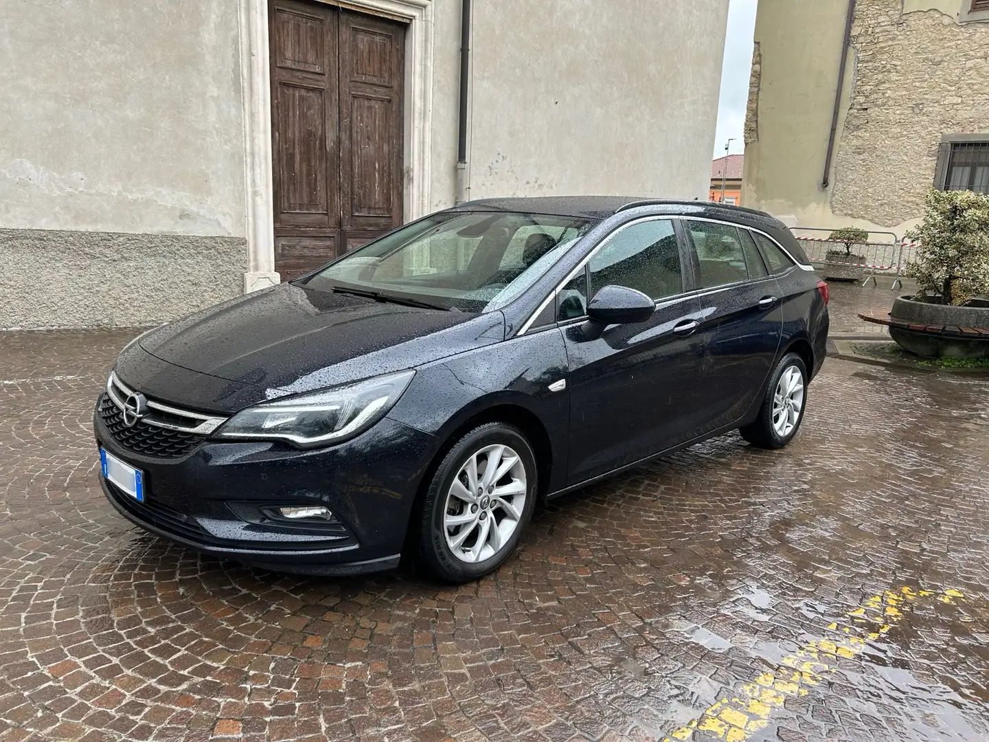 Opel Astra Sports Tourer 1.6 cdti Innovation 136cv Nero - 2
