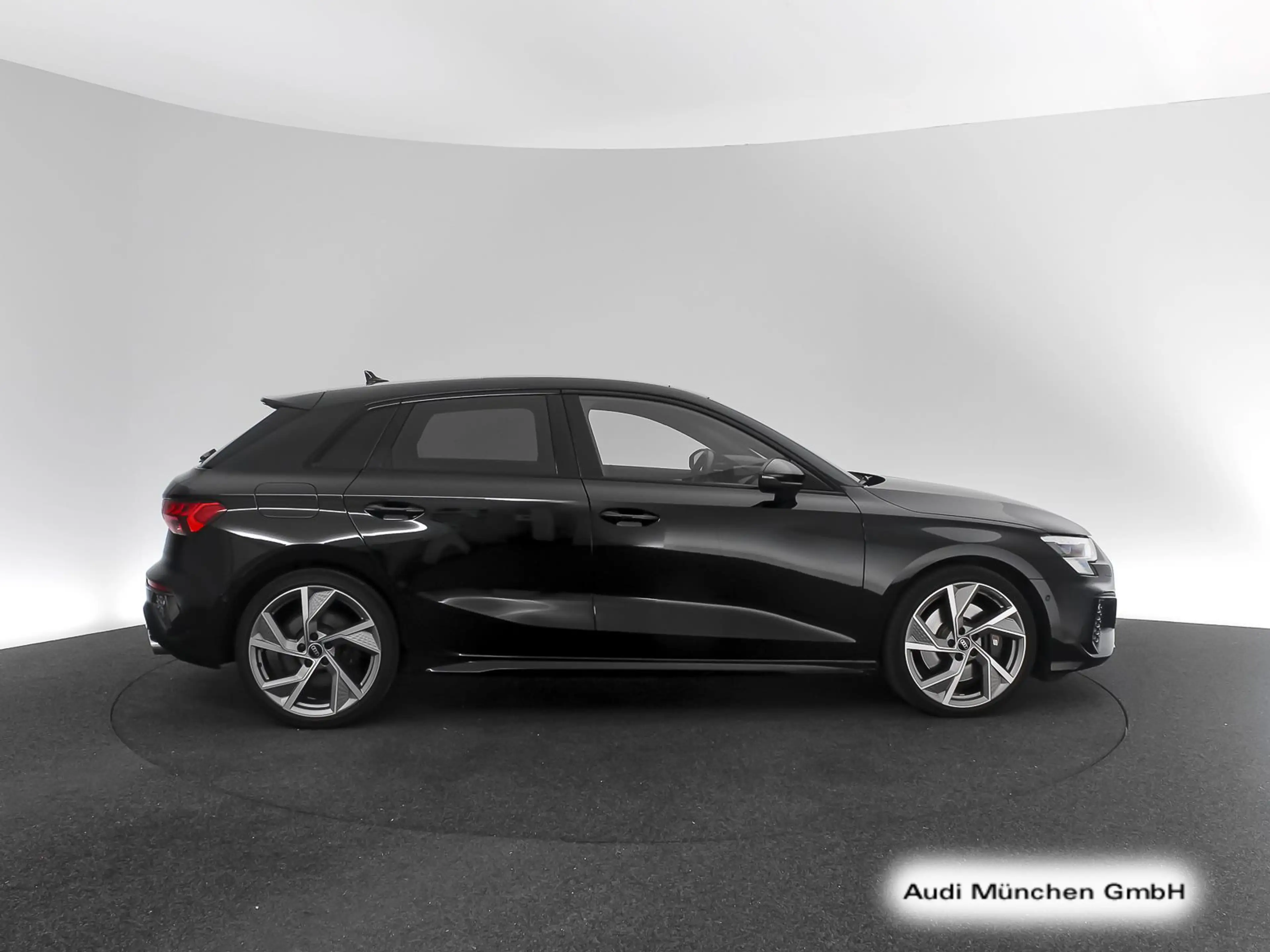 Audi S3 TFSI S tronic Pano/Virtual/Navi+ — photo 8