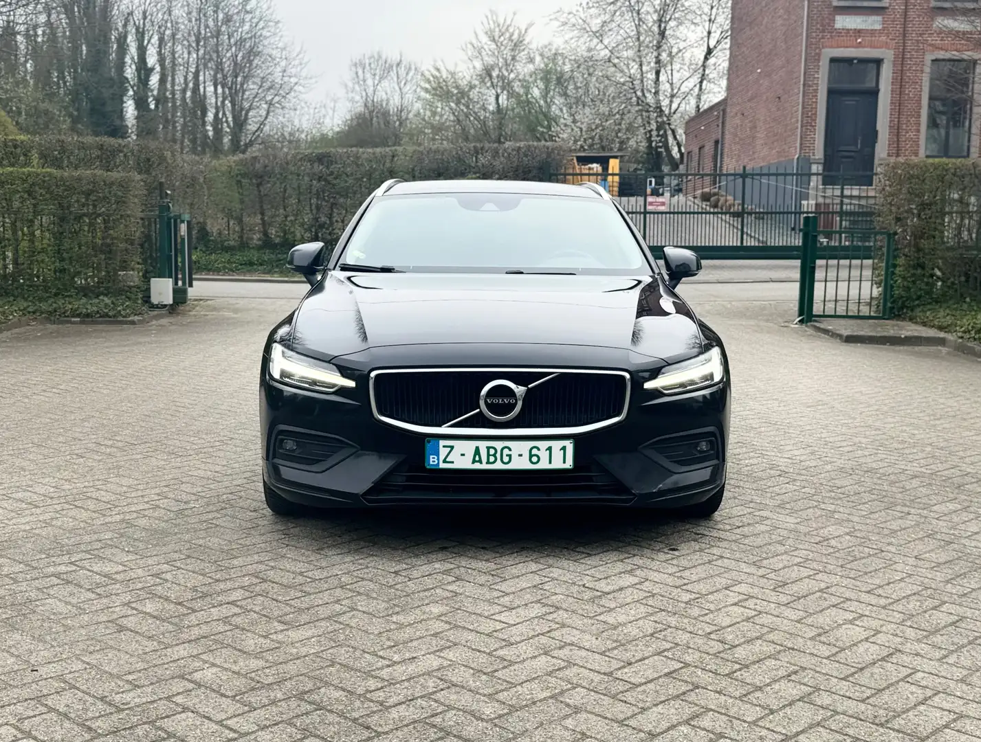 Volvo V60 V60 2.0 B4 Inscription Geartronic Negro - 1