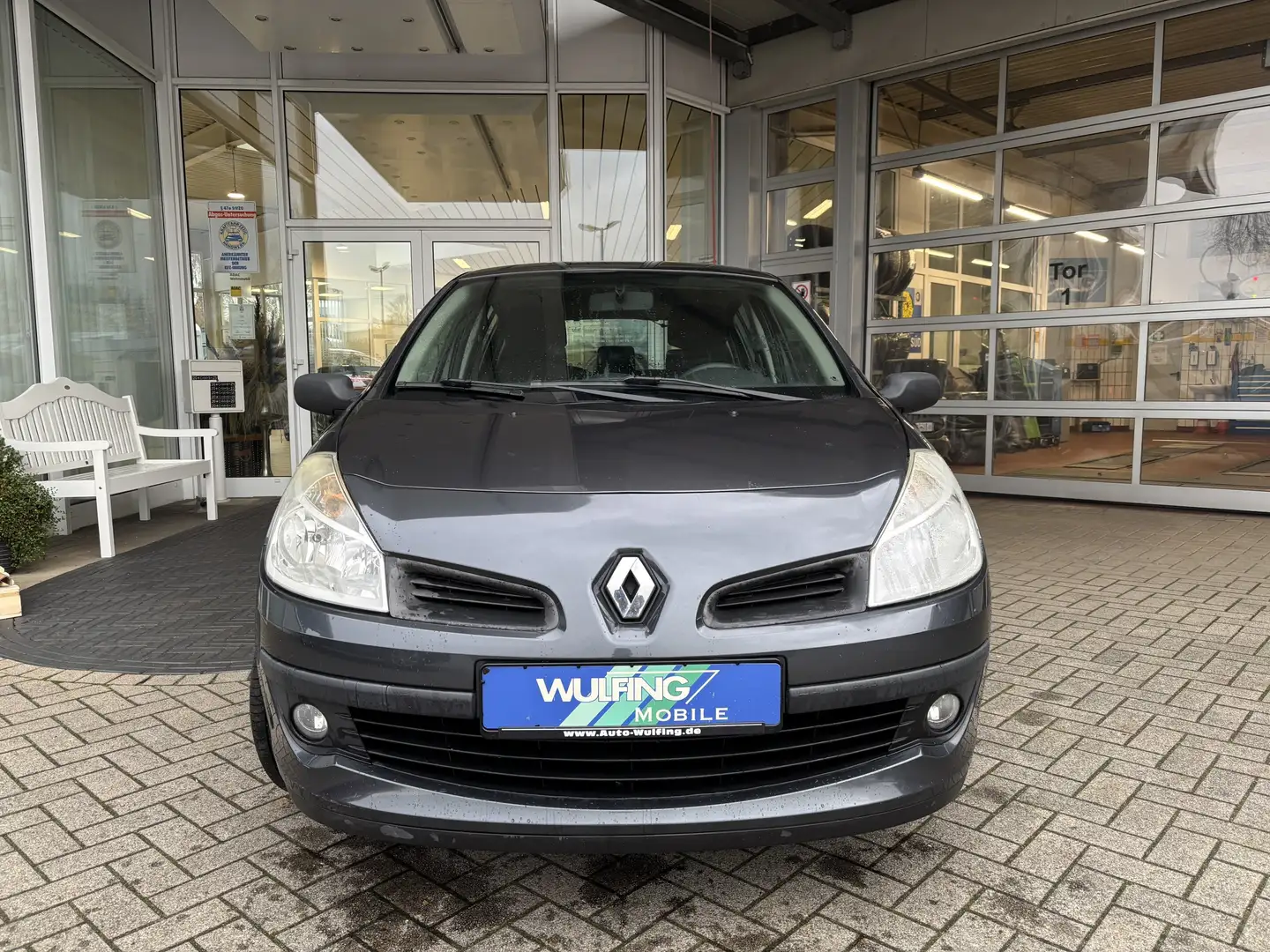 Renault Clio 1.2 Authentique Klima MP3 Grau - 2