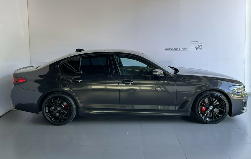 BMW 530 d xDrive M Sport *ACC*HuD*StdH*AHK*H&K*Leder* — photo 4