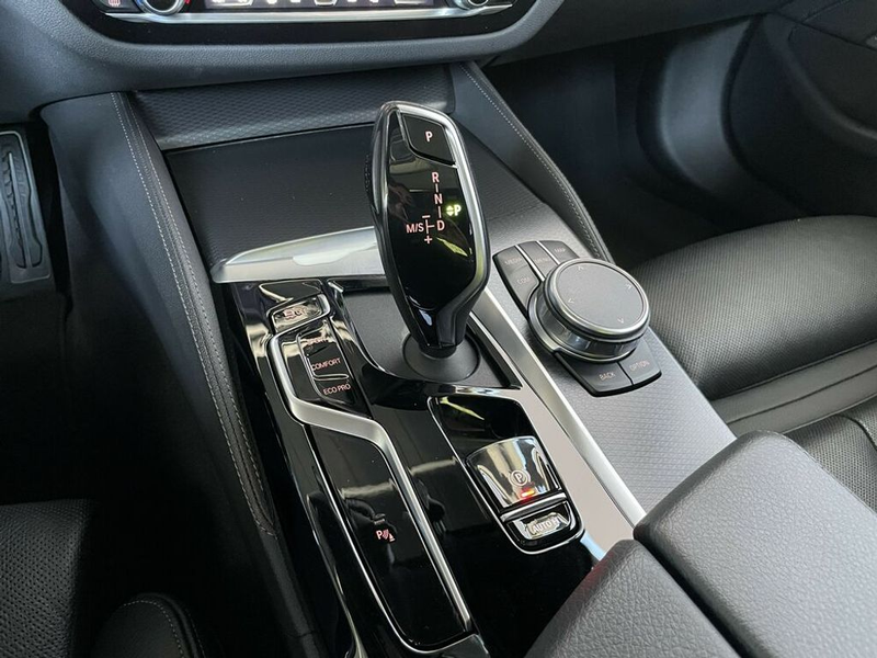BMW 530 d xDrive M Sport *ACC*HuD*StdH*AHK*H&K*Leder* — photo 7