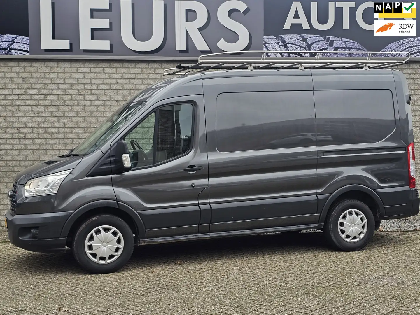 Ford Transit 330 2.0 TDCI L2H2 Trend/Imperial/Trekhaak/Camera Grijs - 1