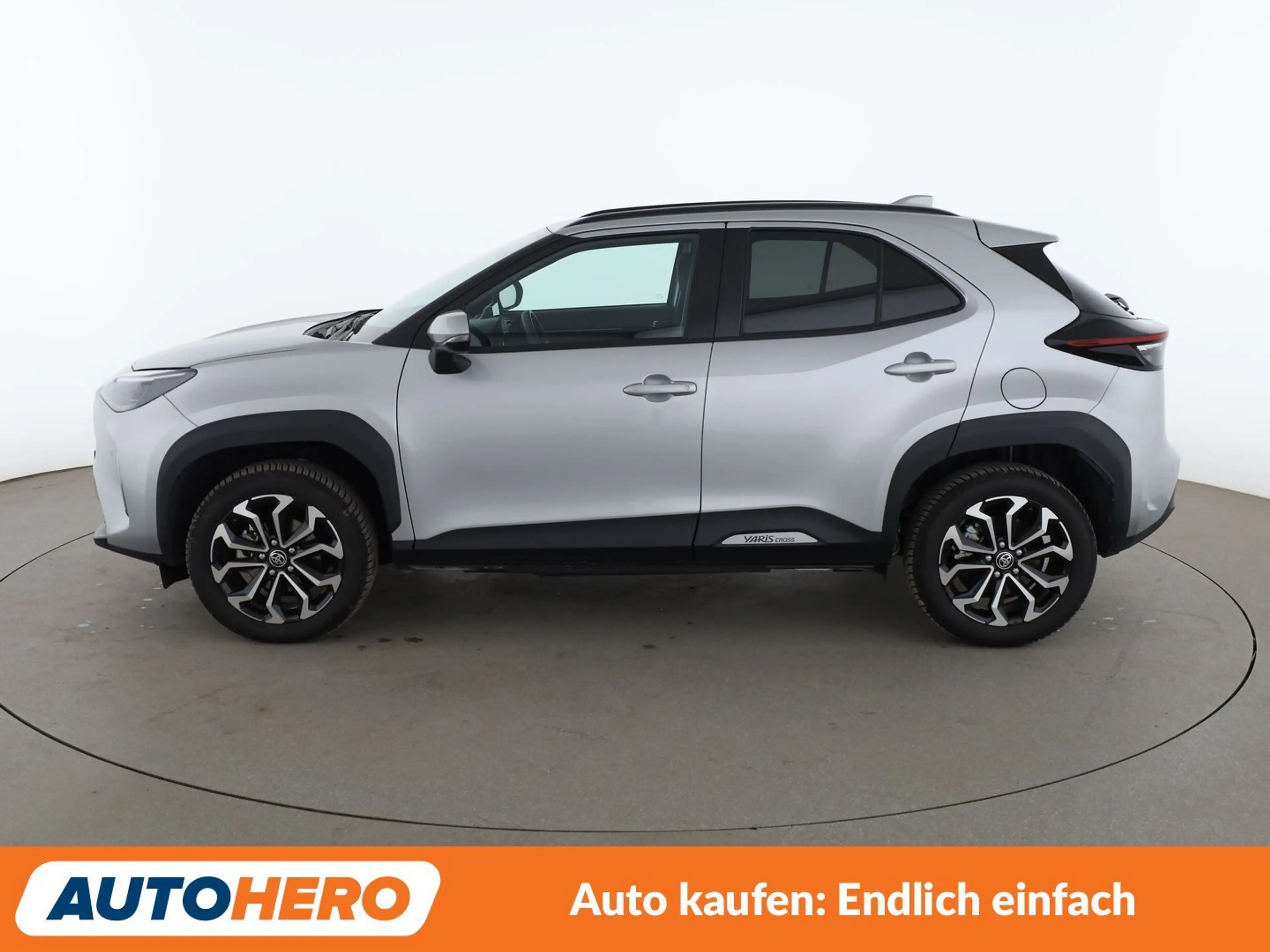Toyota Yaris Cross 1.5 Hybrid FWD Teamplayer Aut.*NAVI*LED*ACC*PDC* — photo 3