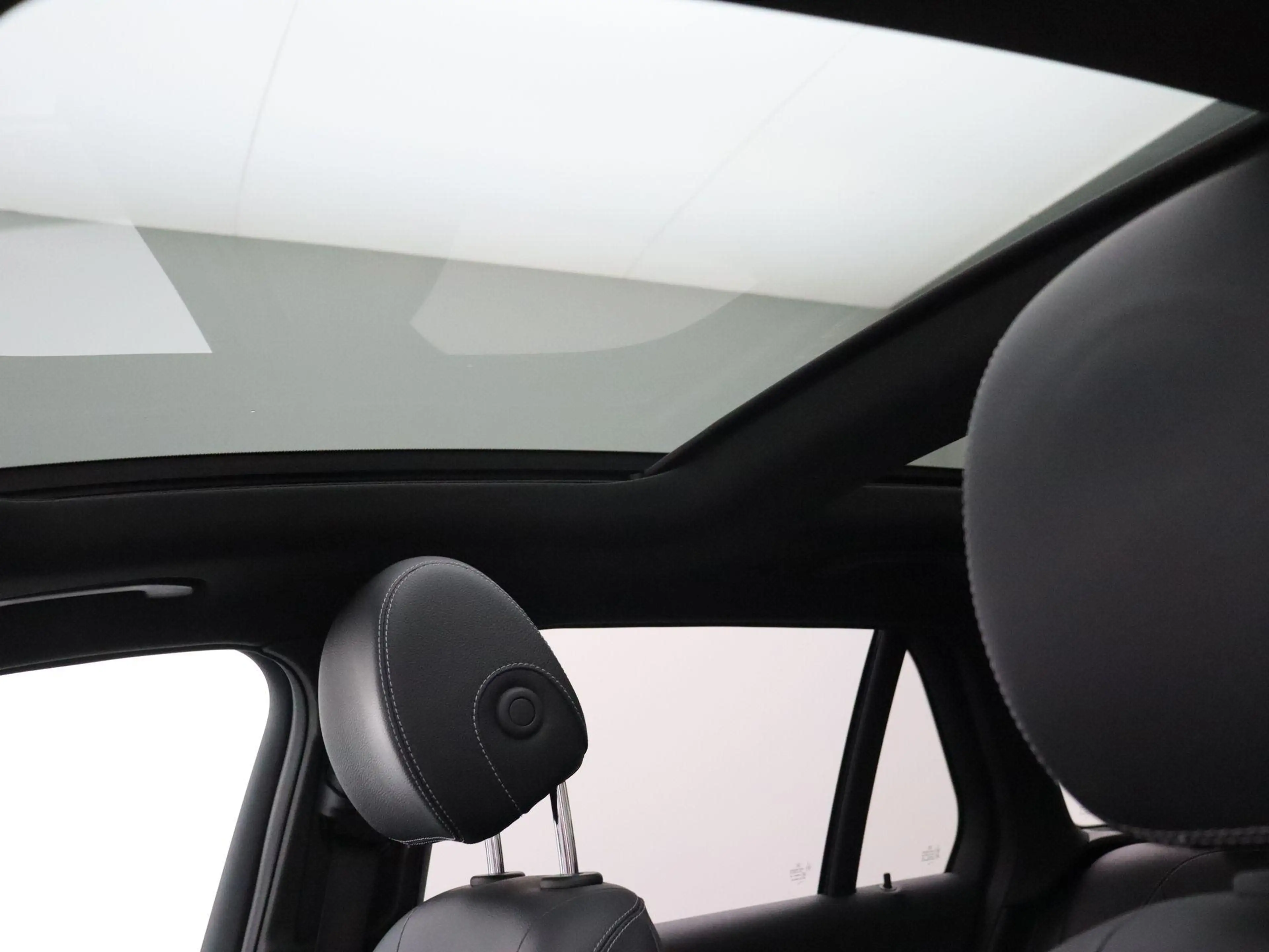 Mercedes-Benz GLC 200 d AMG LINE + CARPLAY + PANORAMISCH DAK + CAMERA + — photo 15