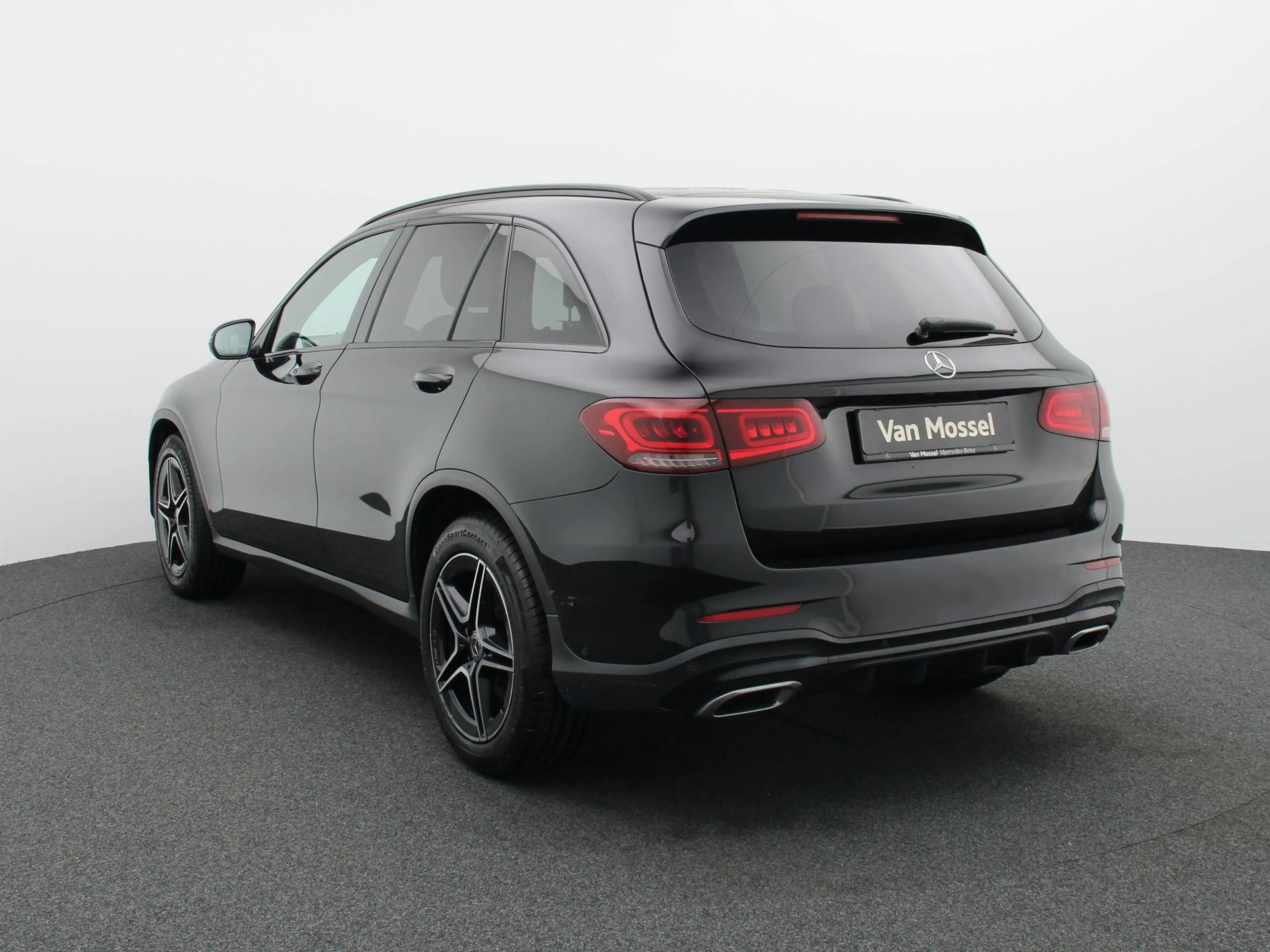 Mercedes-Benz GLC 200 d AMG LINE + CARPLAY + PANORAMISCH DAK + CAMERA + — photo 2