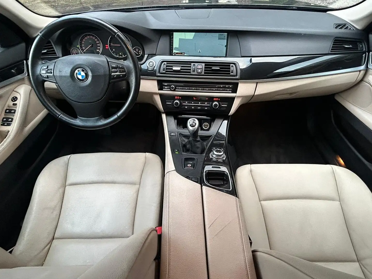 BMW 520 520d 19" CUIR/NAVIGATION/CLIM AUTO Grijs - 2