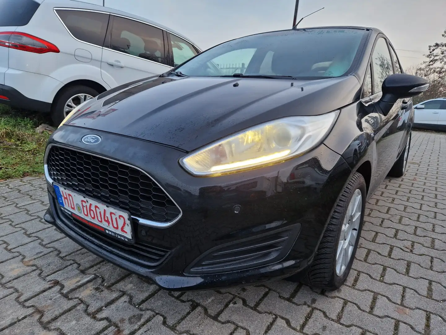 Ford Fiesta Trend Schwarz - 1