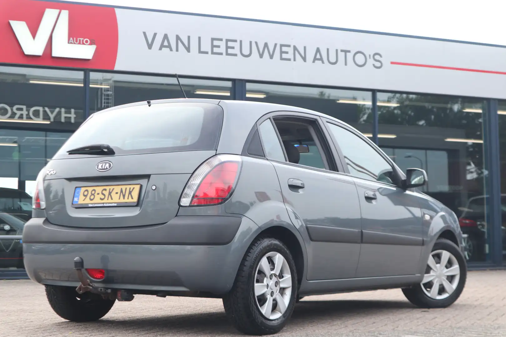 Kia Rio 1.4 LXE | APK 29-11-2025 | Radio CD | Trekhaak Grau - 2