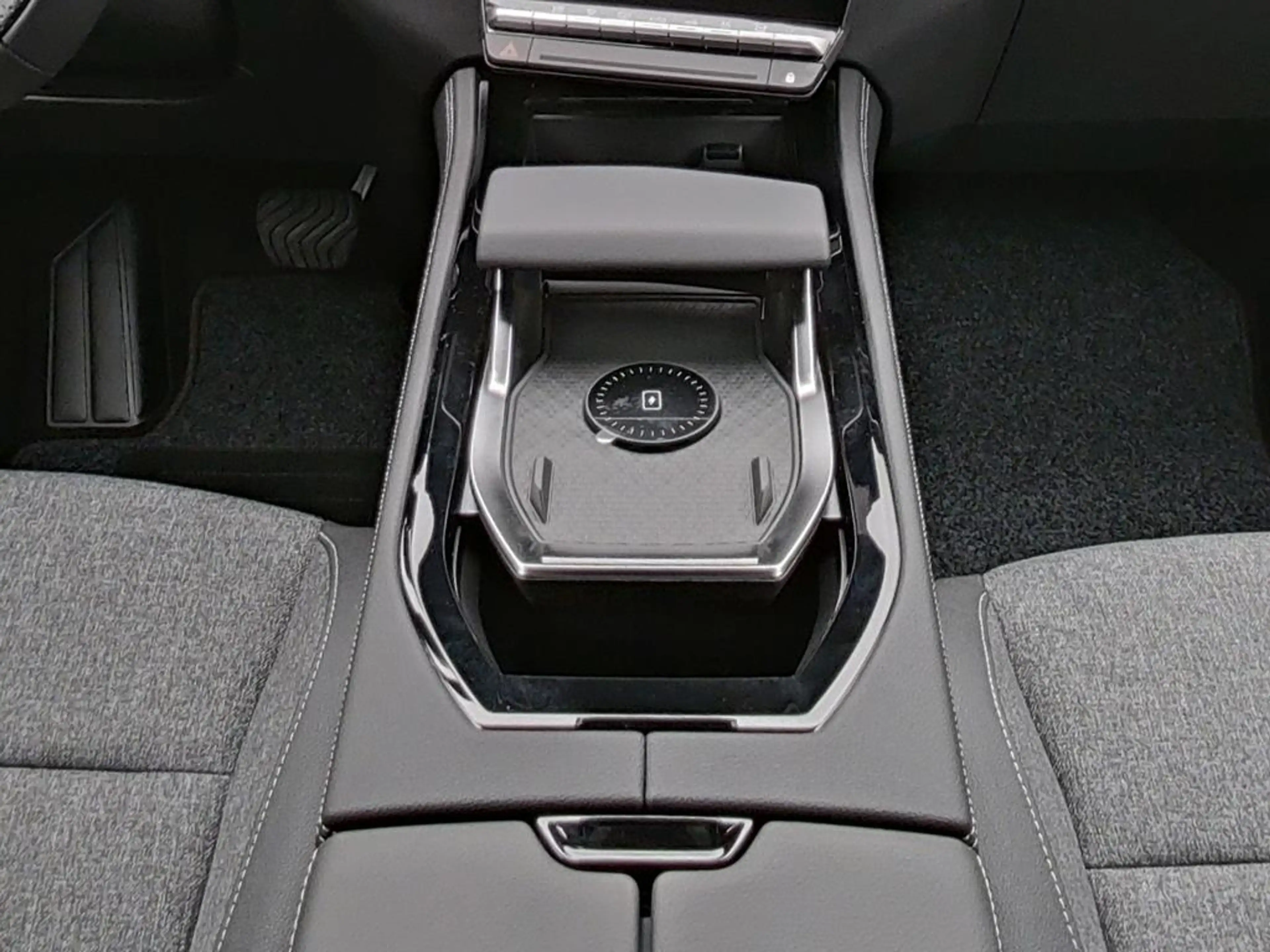 Renault Austral Techno Mild Hybrid 150 — photo 13