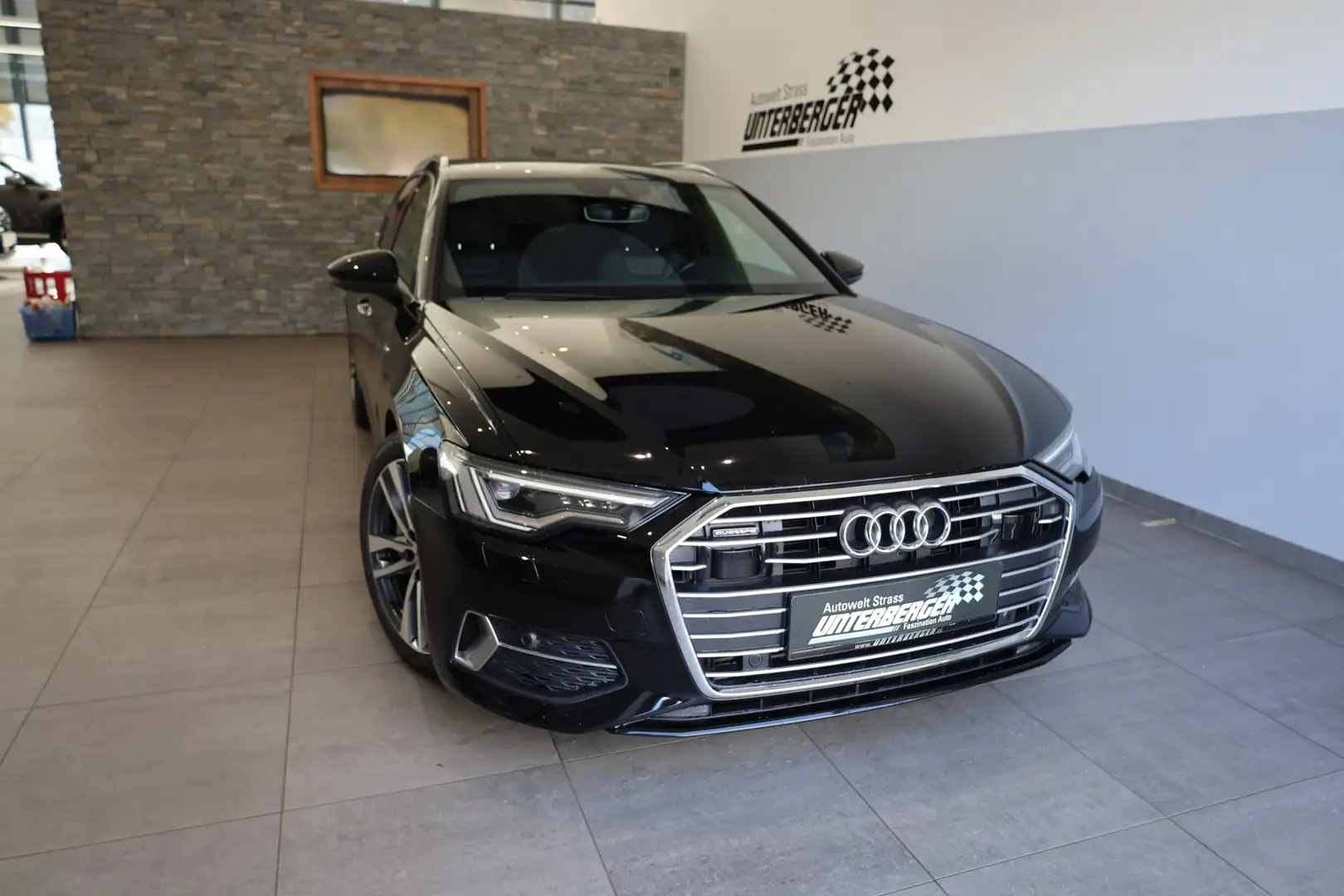 Audi A6 50 TFSIe quattro S-line Schwarz - 2