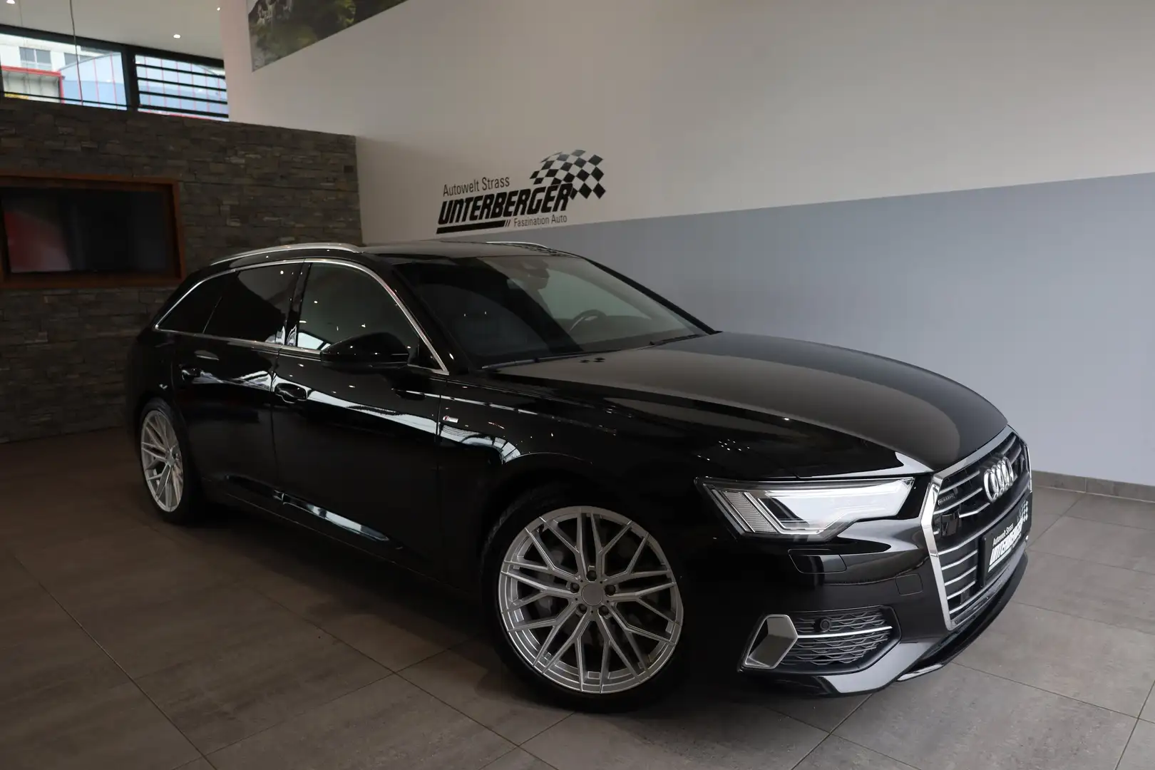 Audi A6 50 TFSIe quattro S-line Zwart - 1