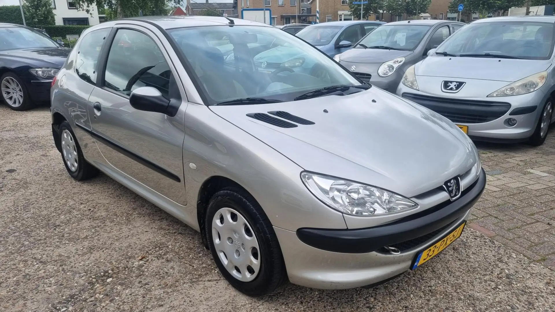 Peugeot 206 1.4 X-Design💢€1499,-💢keurige auto van binnen en  Grijs - 1