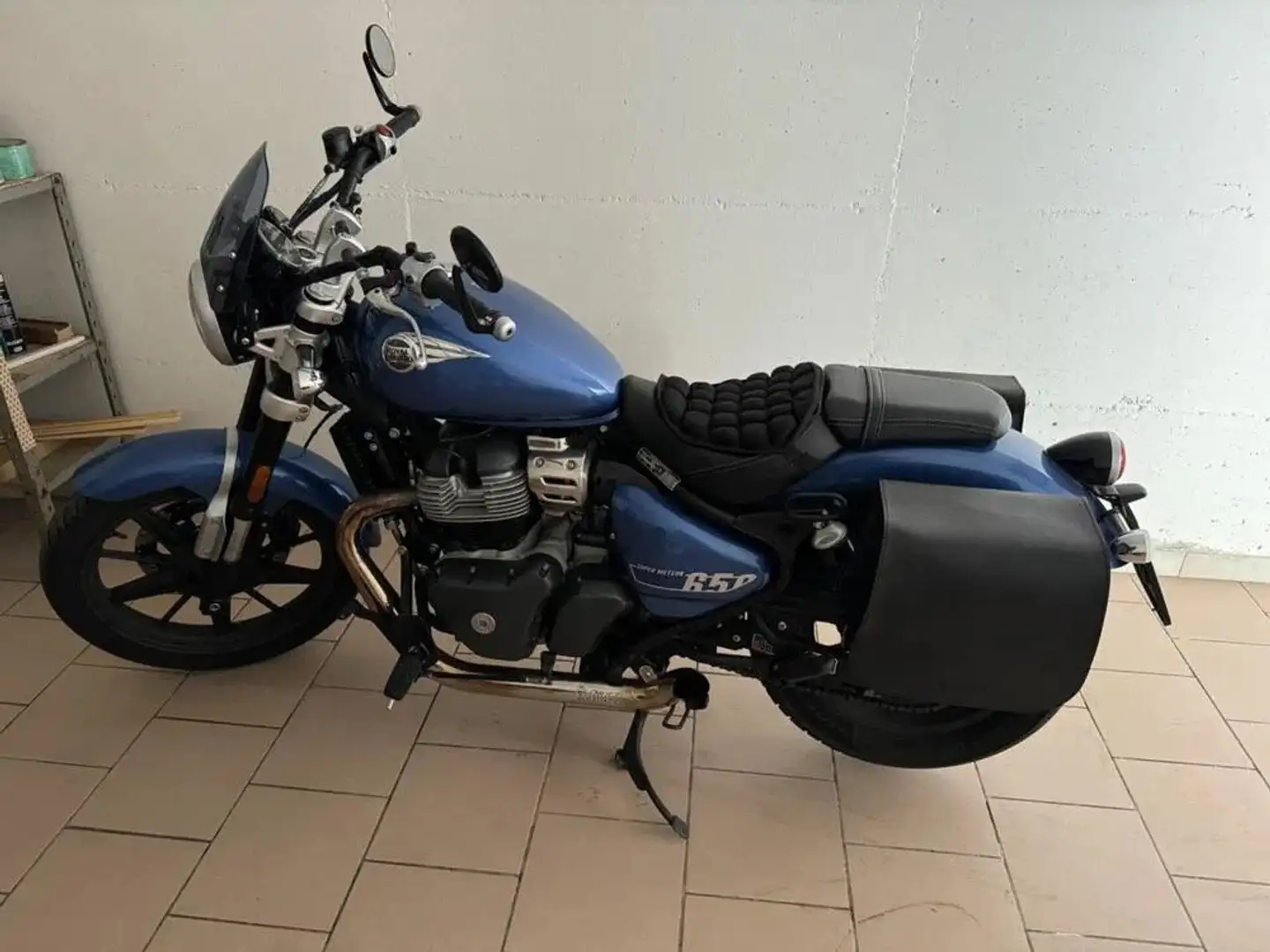 Royal Enfield Super Meteor 650 Azul - 1