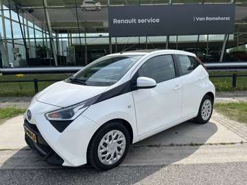 1.0 VVT-i x-play cabrio / Camera / Cruise Control