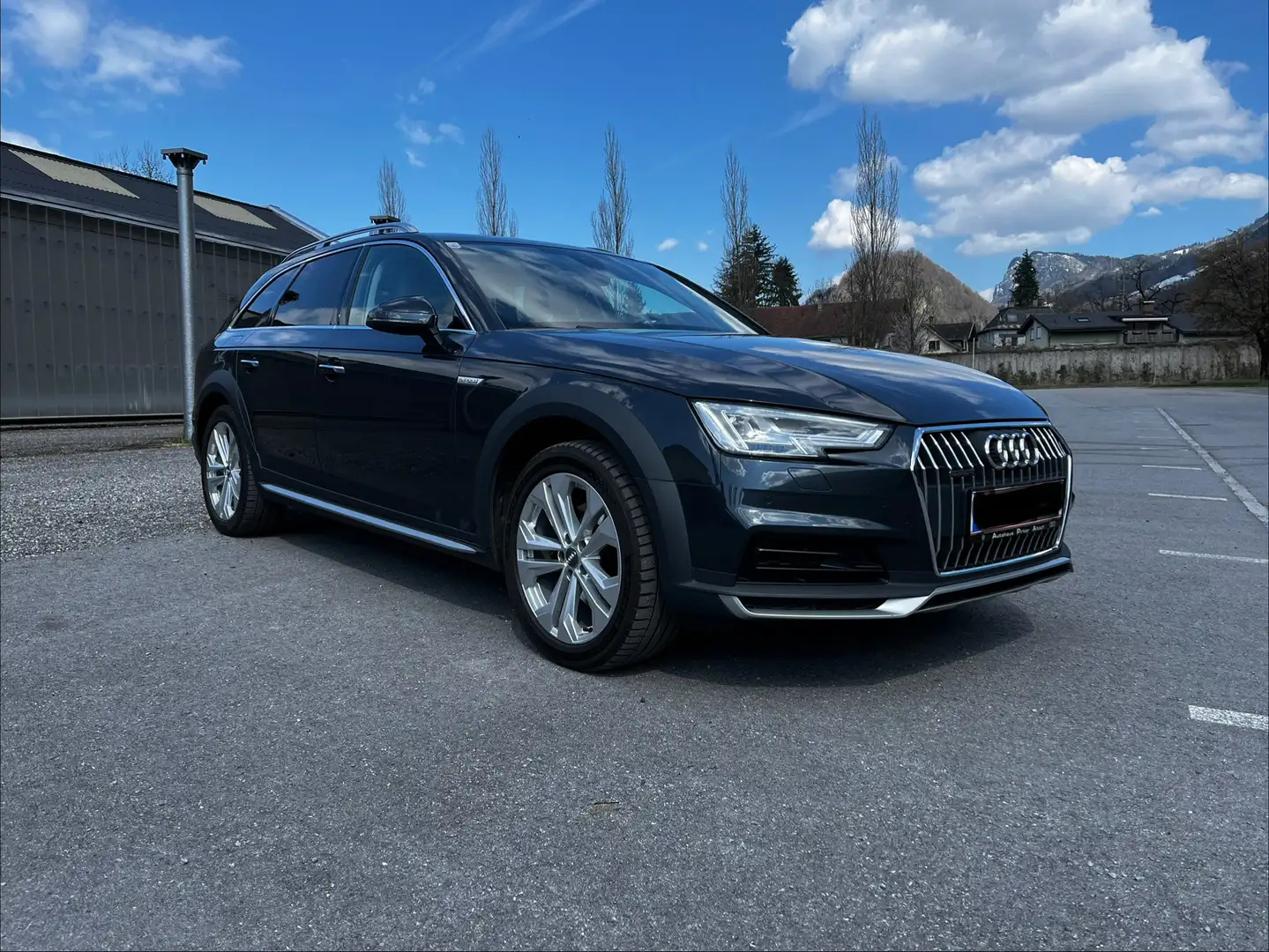 Audi A4 allroad A4 Allroad 2,0 TDI quattro S-tronic Grau - 2