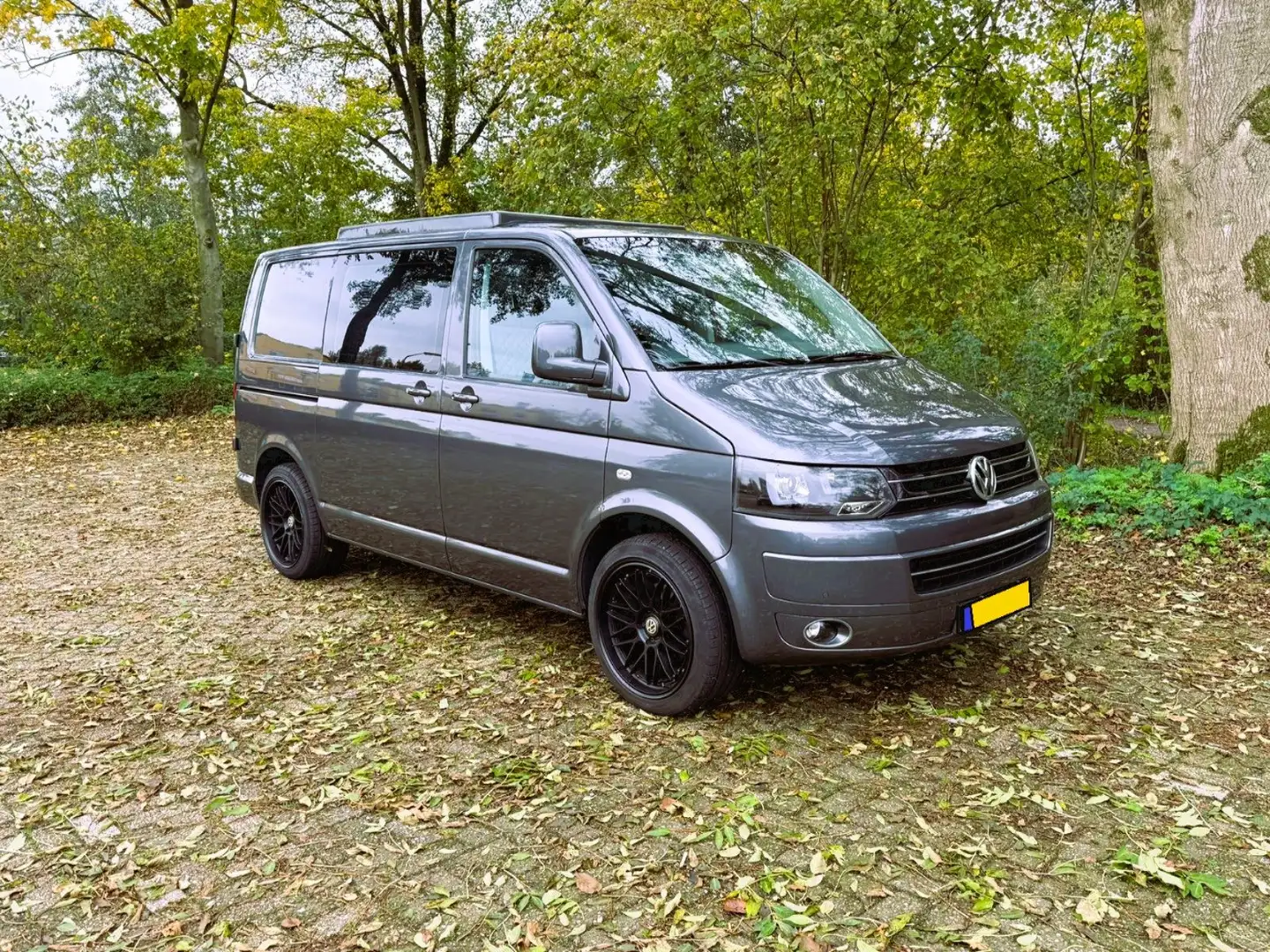 Volkswagen Transporter Camper Grigio - 1