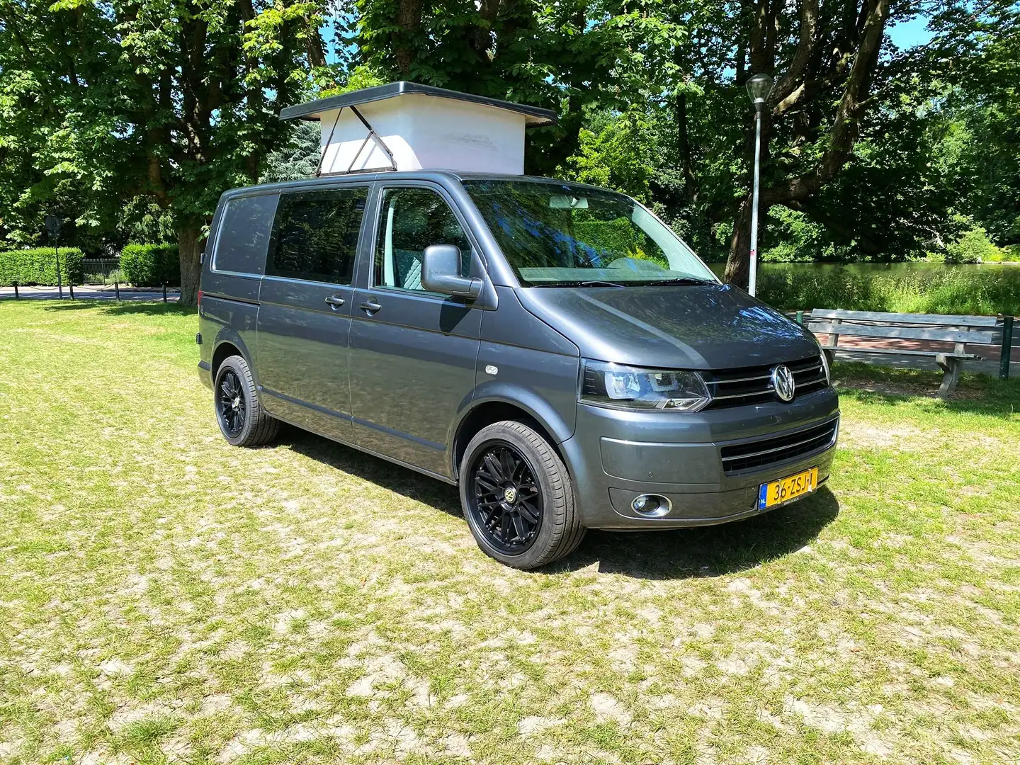 Volkswagen Transporter Camper Grijs - 1