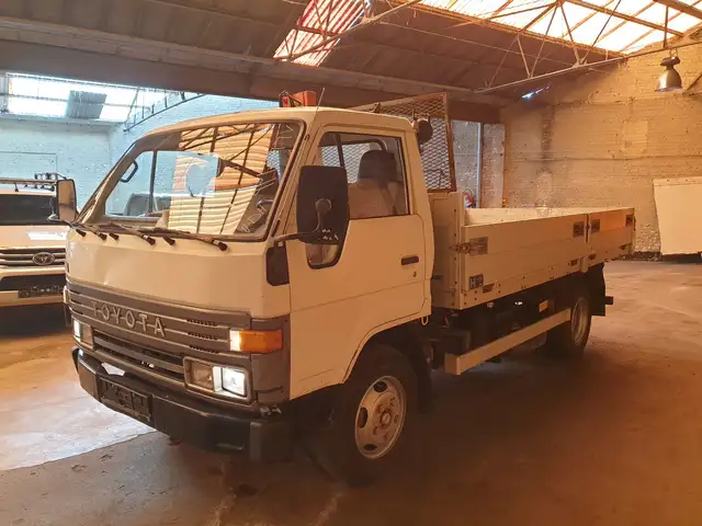 Toyota Dyna 300