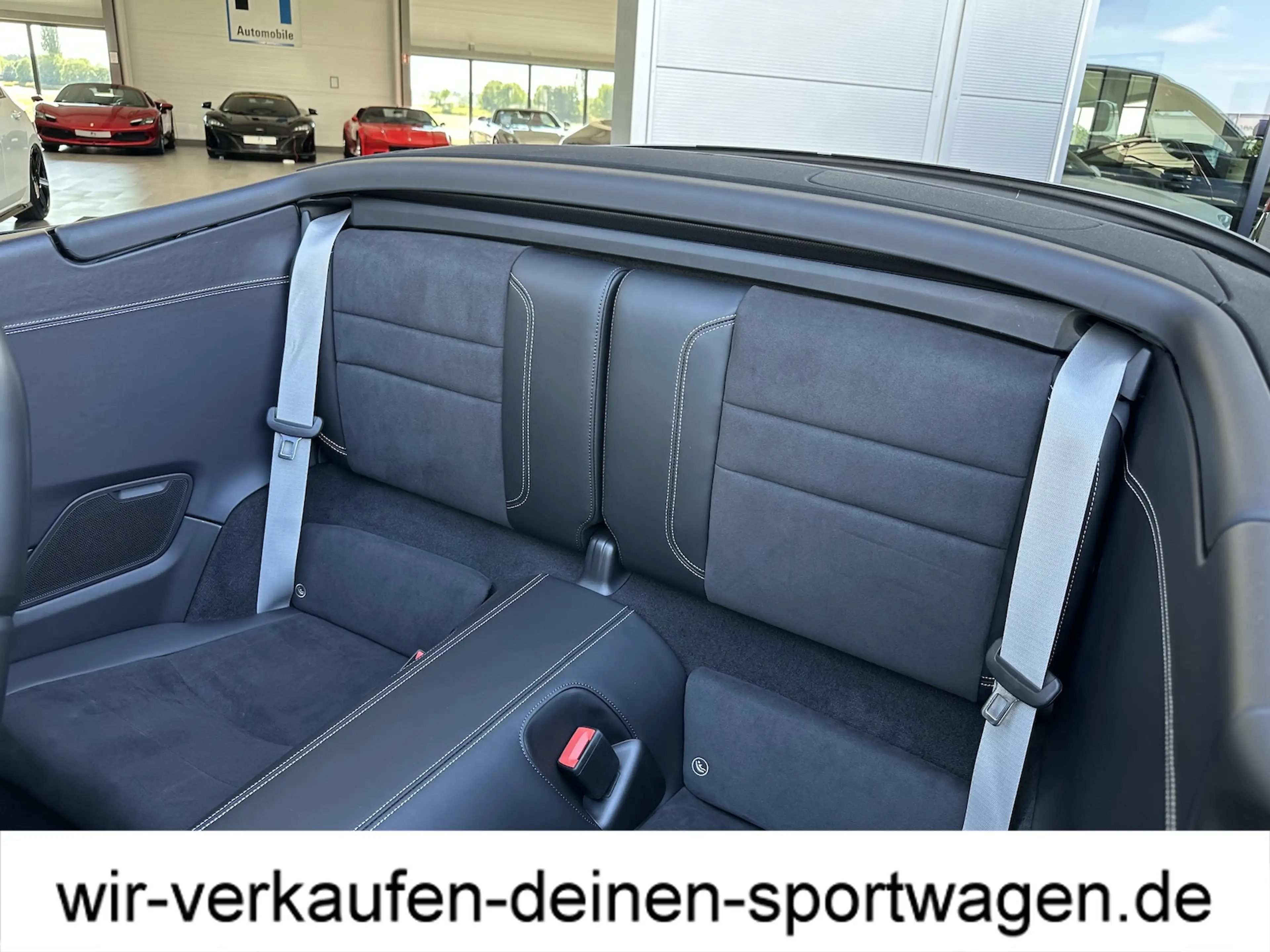 Porsche 911 Carrera GTS Cabriolet — photo 8