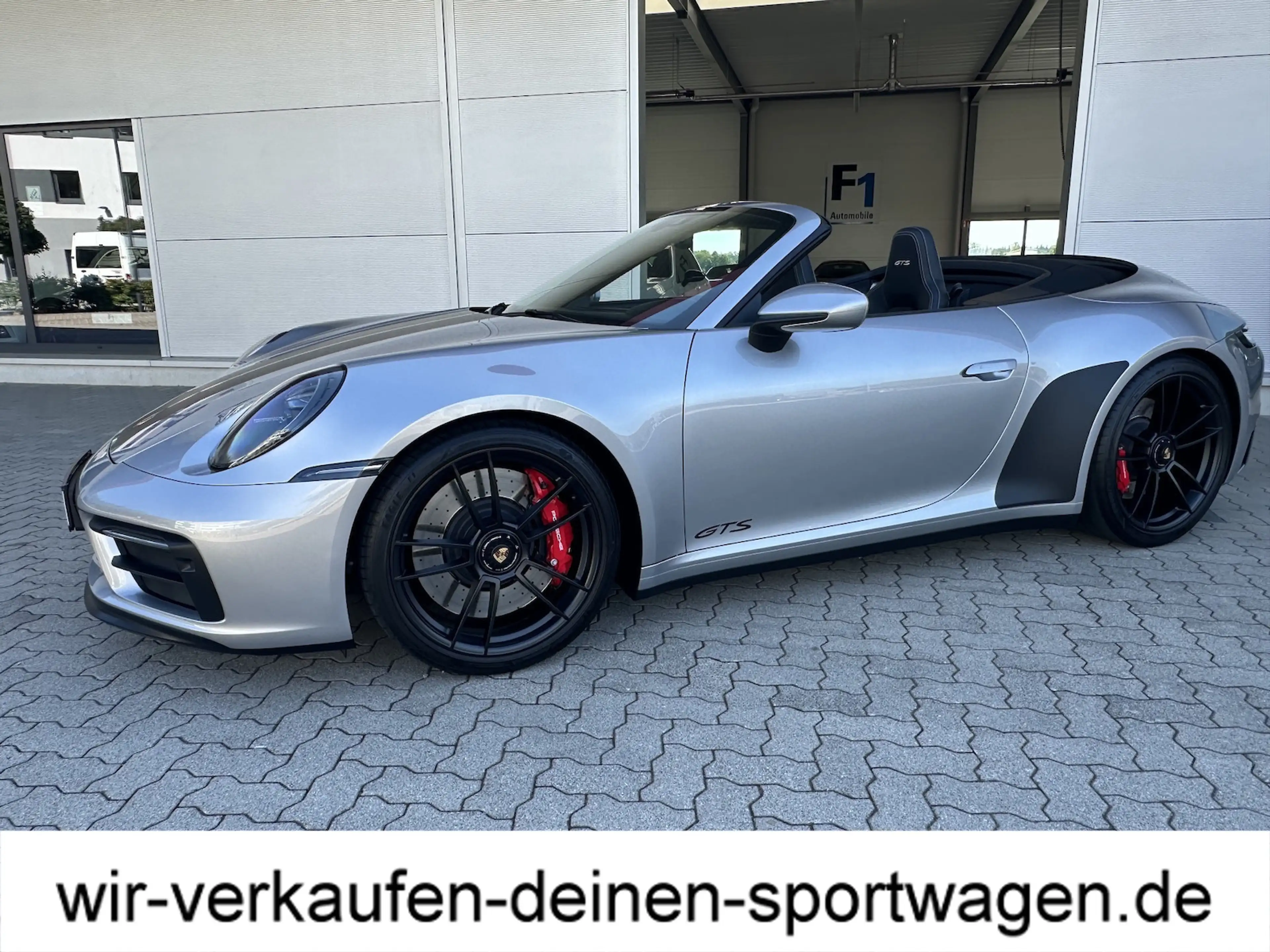 Porsche 911 Carrera GTS Cabriolet — photo 2