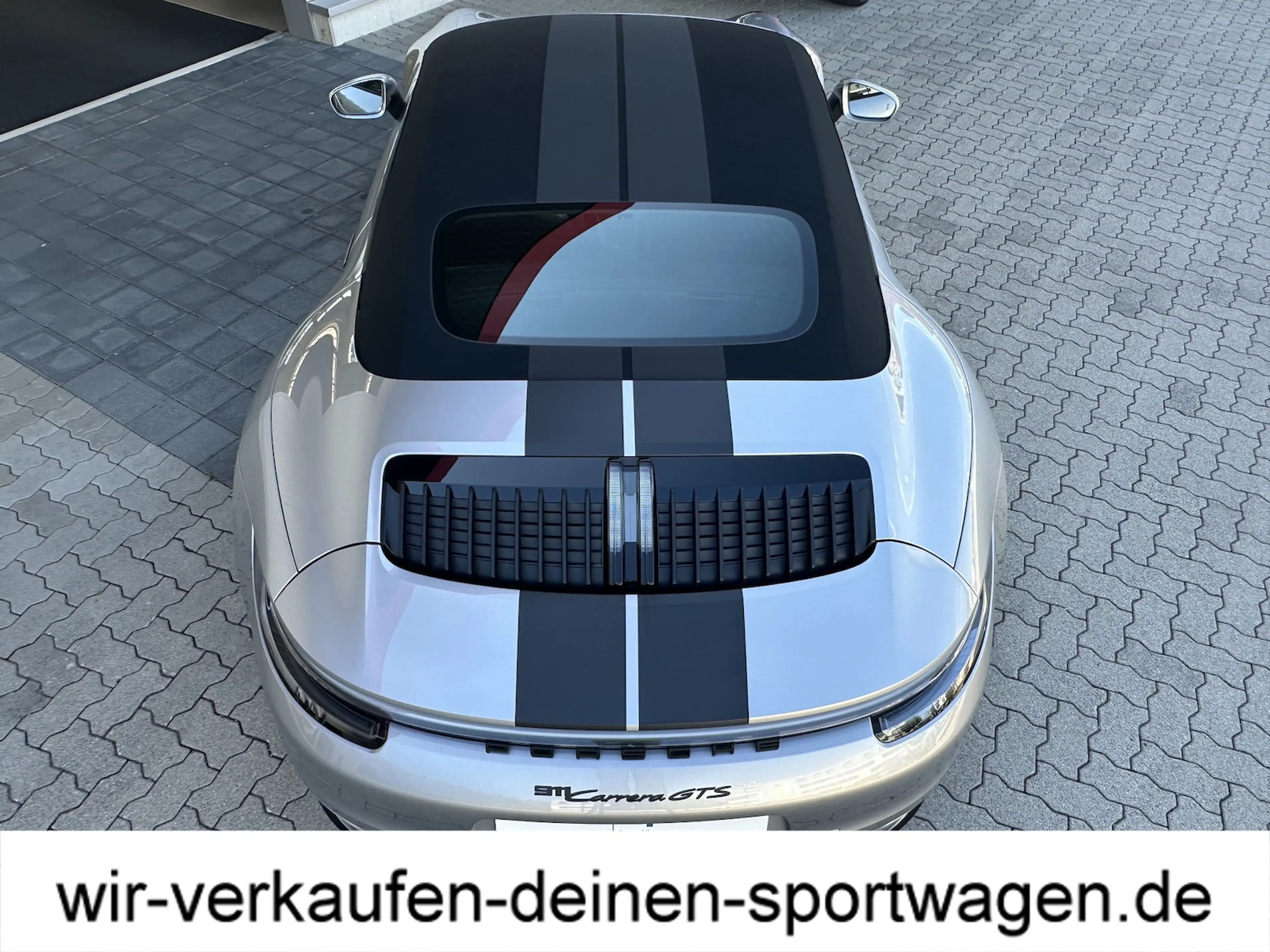 Porsche 911 Carrera GTS Cabriolet — photo 14
