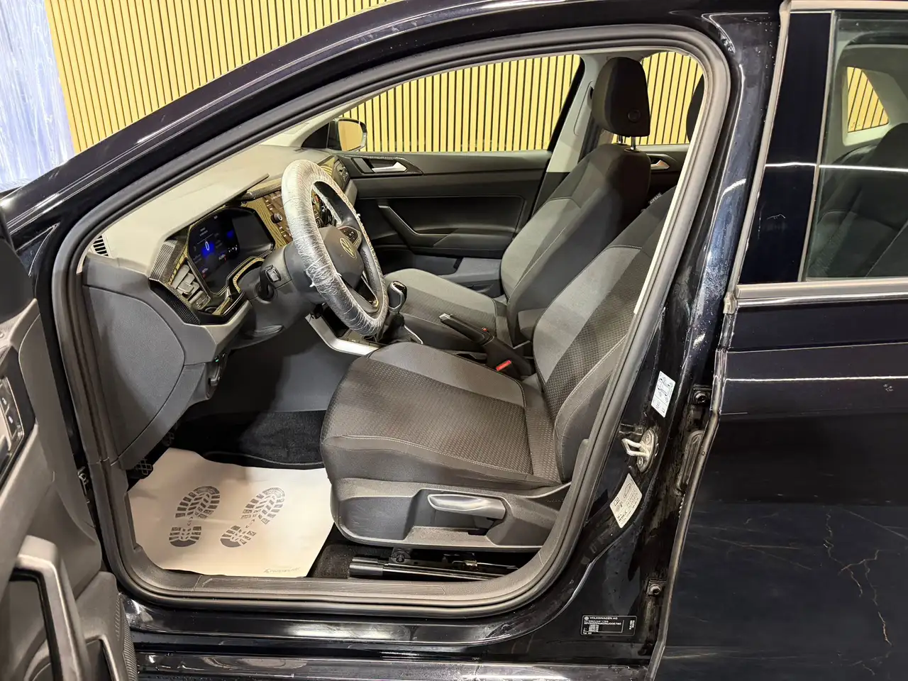 Volkswagen Polo 1.0TSI * GARANTIE 12 MOIS * 1ER PROPRIÉTAIRE * 8