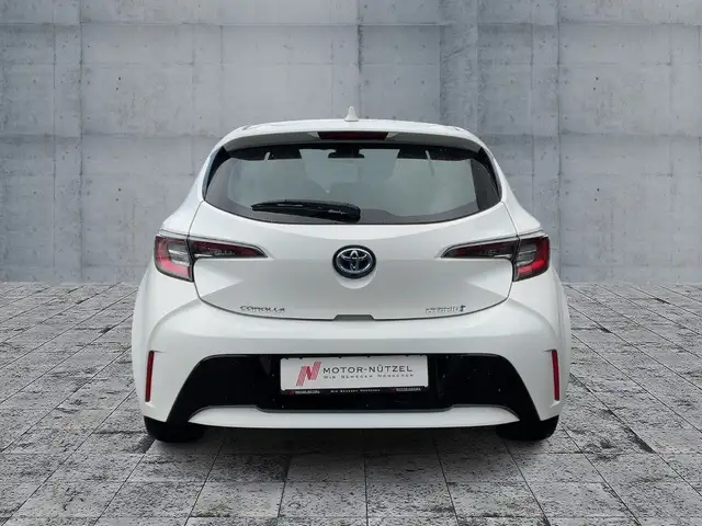 Toyota Corolla view 5